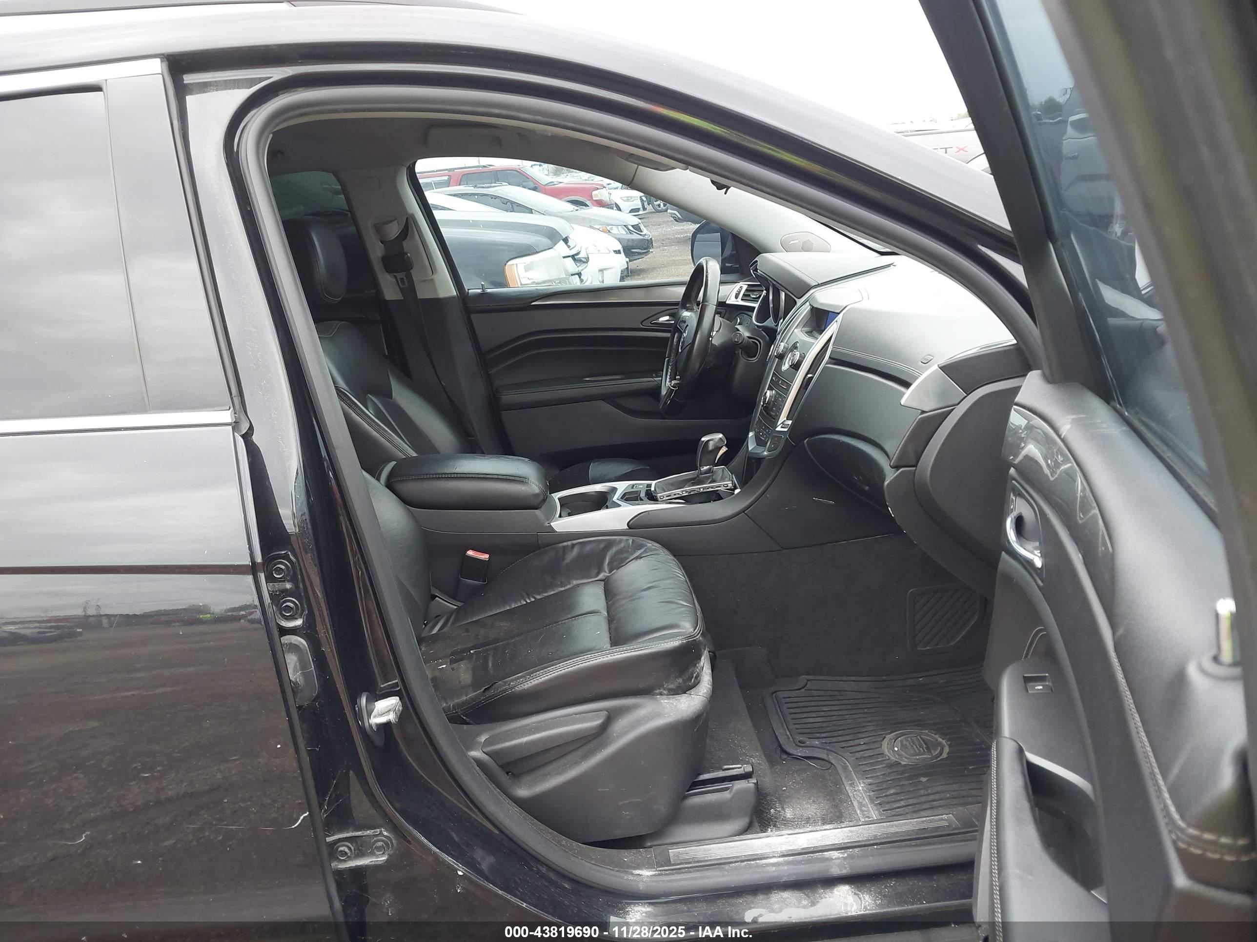 CADILLAC SRX image 5