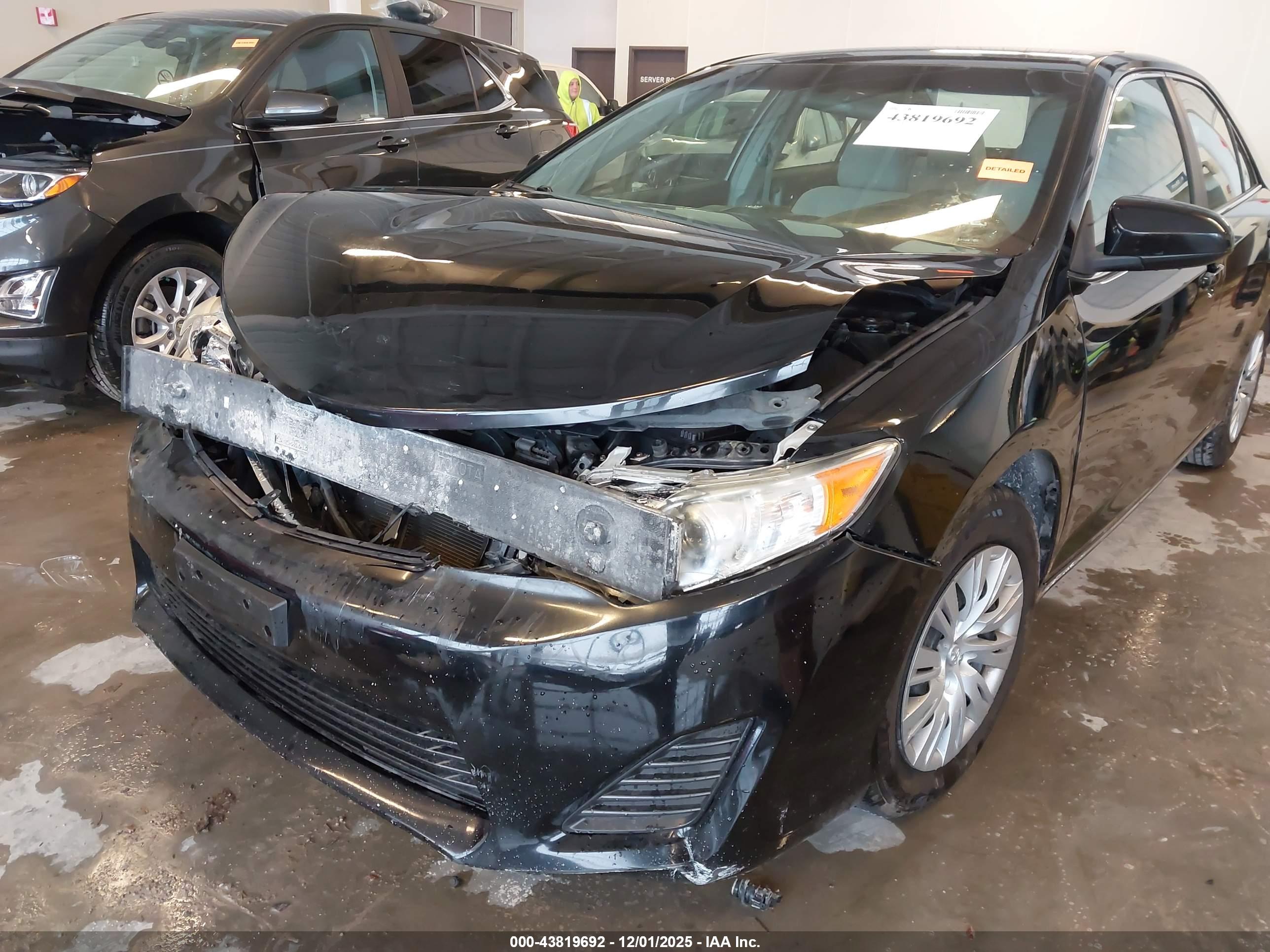 TOYOTA CAMRY image 6