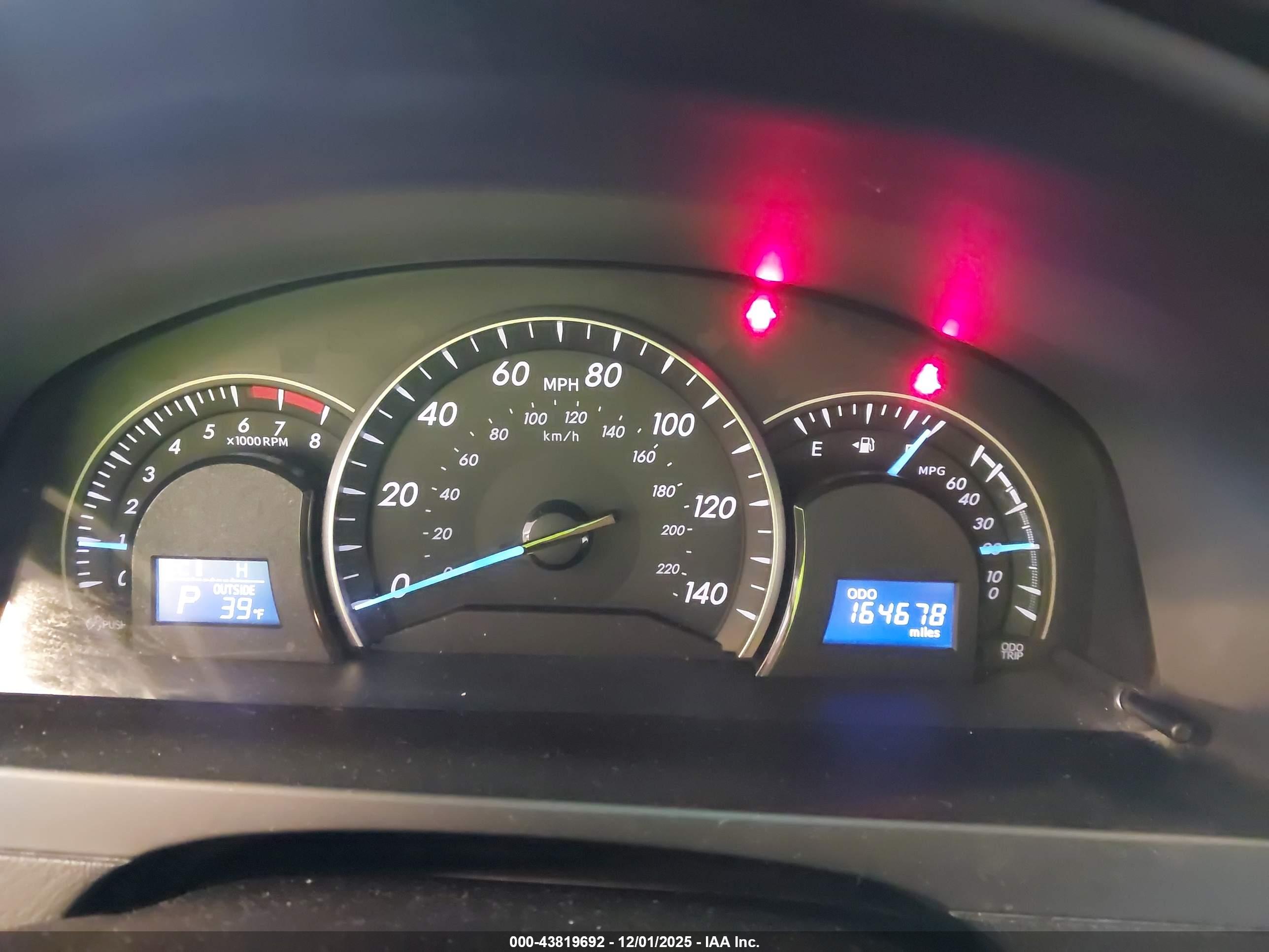 TOYOTA CAMRY image 7