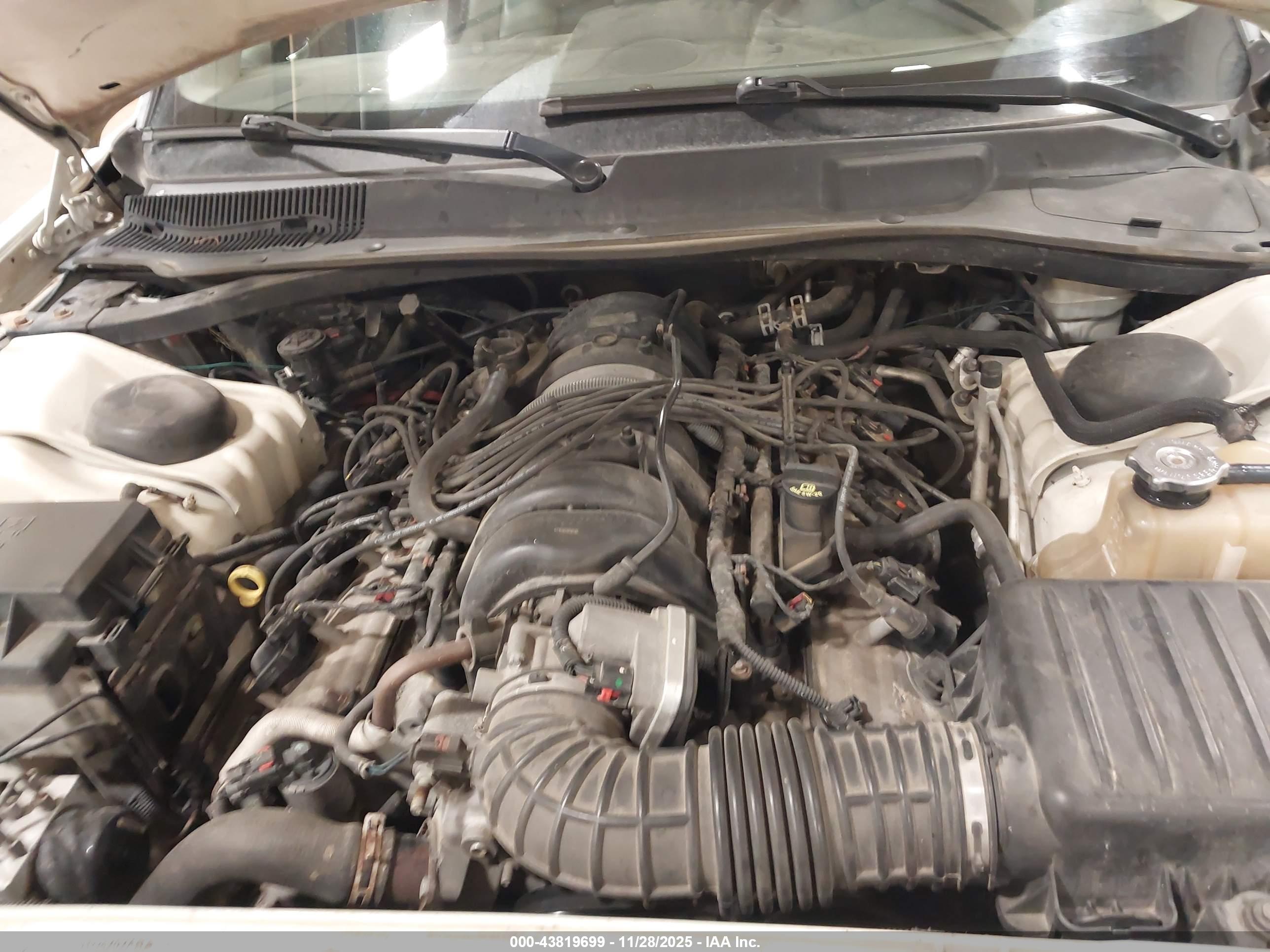 CHRYSLER 300C image 10