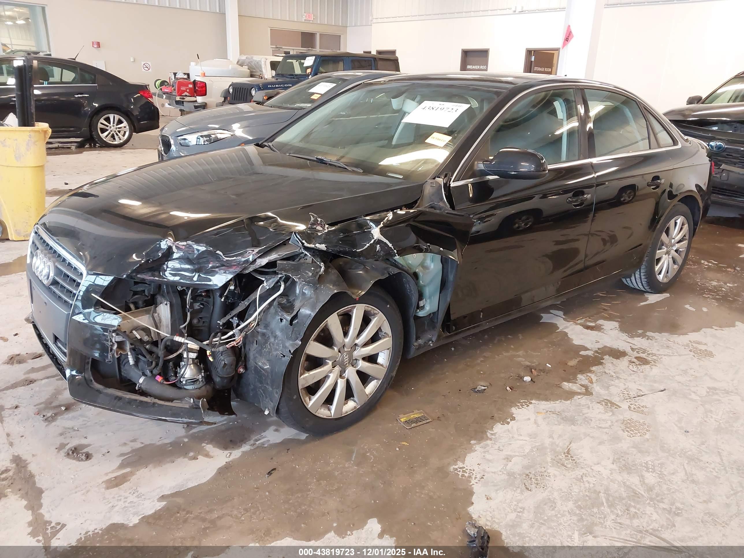 AUDI A4 image 2