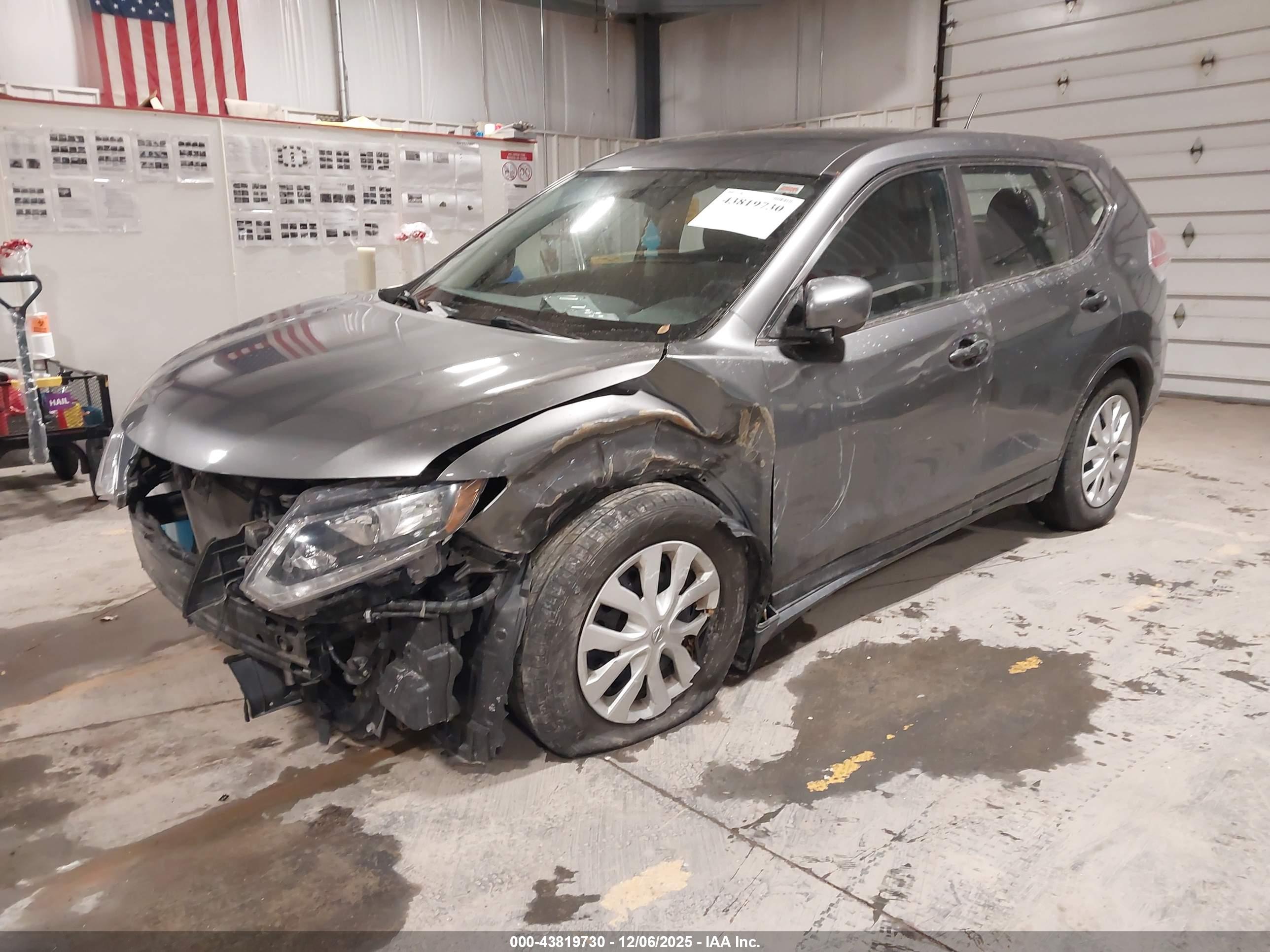 NISSAN ROGUE image 2