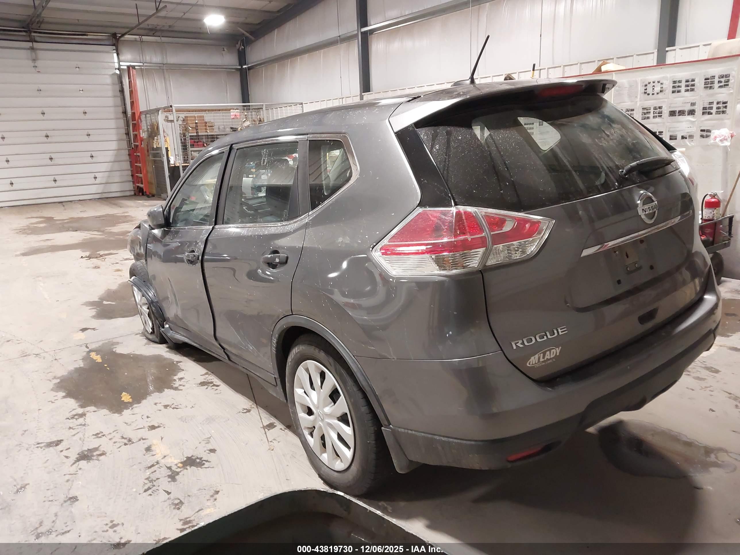 NISSAN ROGUE image 3