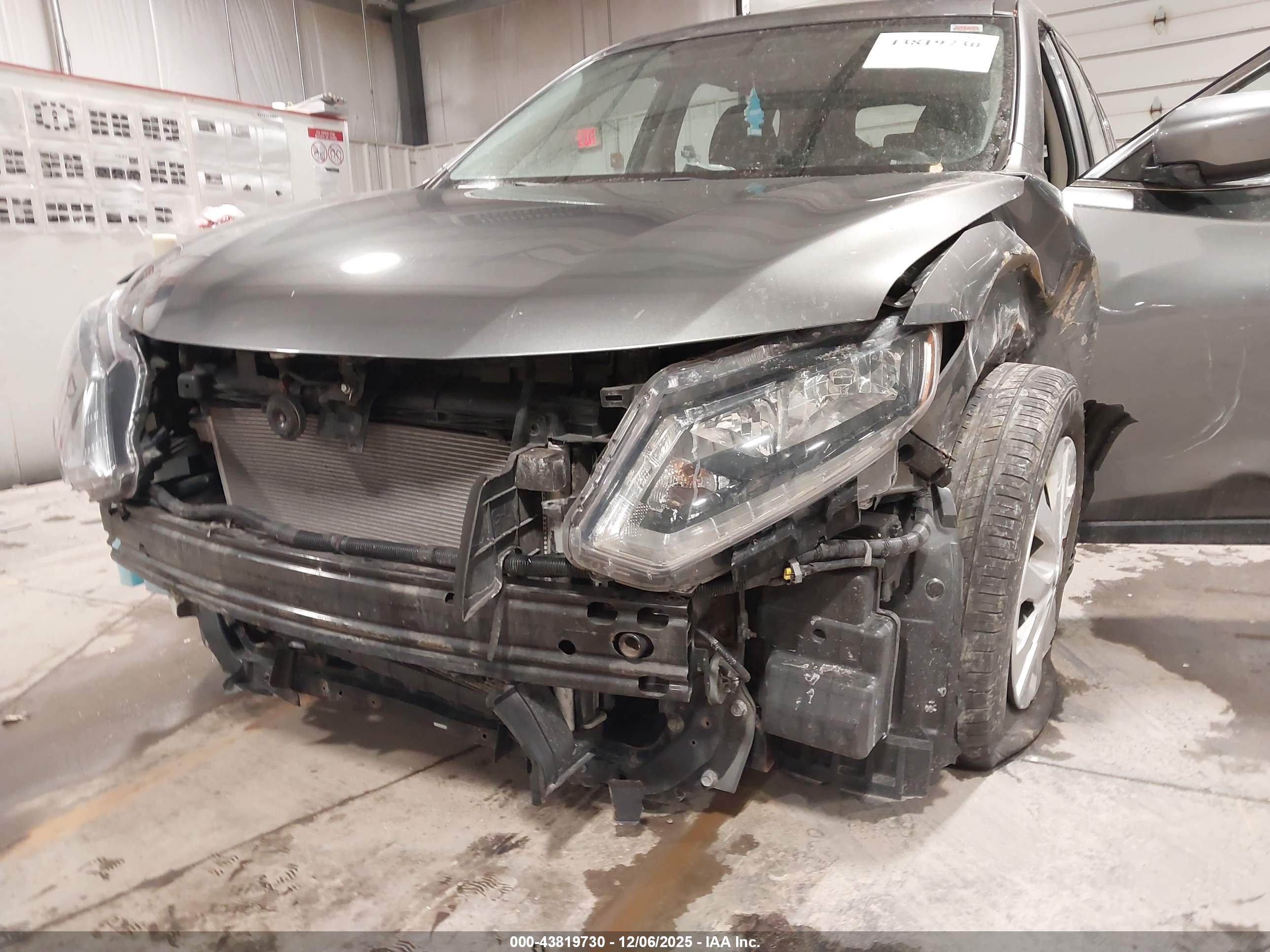 NISSAN ROGUE image 6