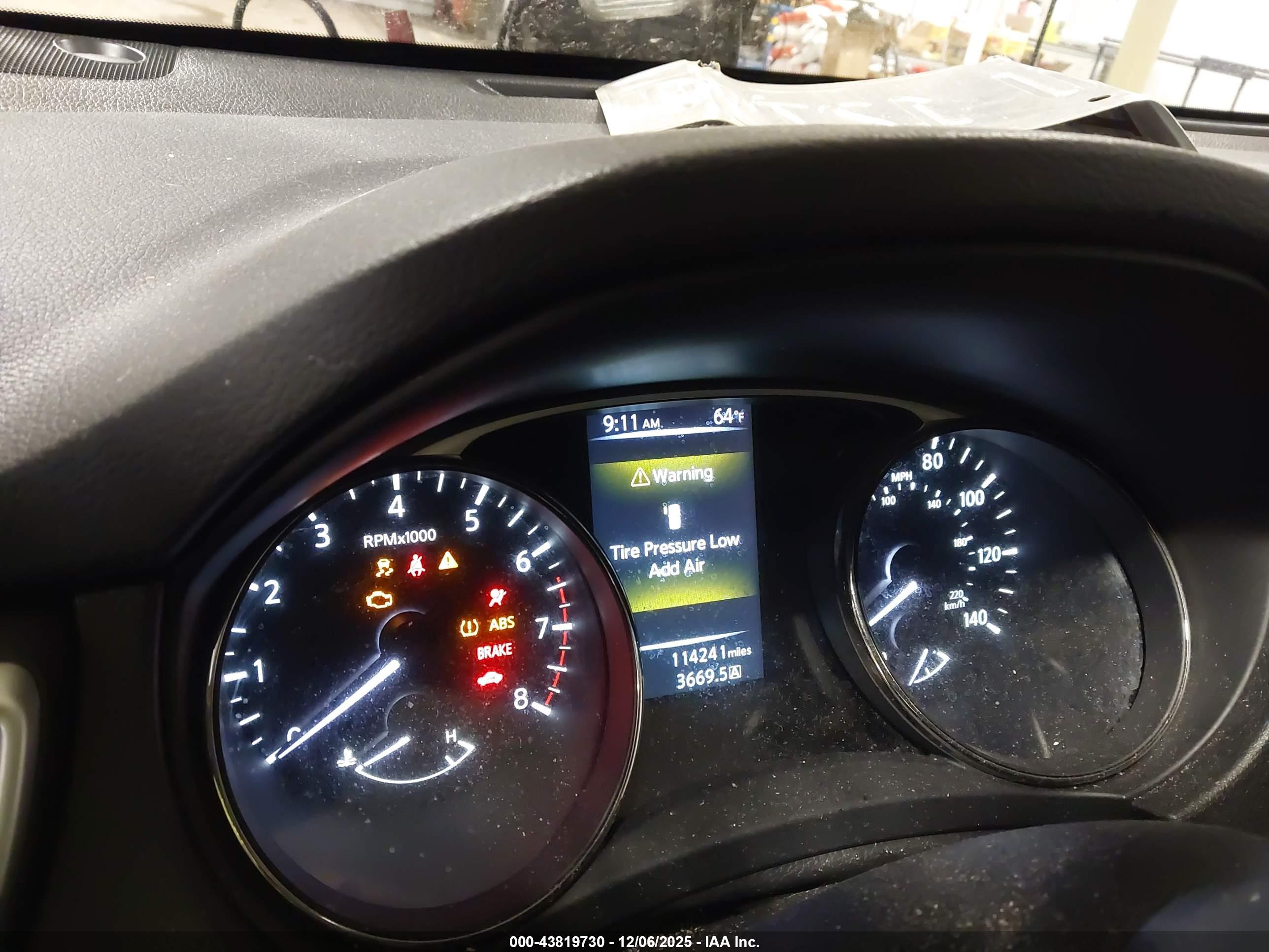 NISSAN ROGUE image 7