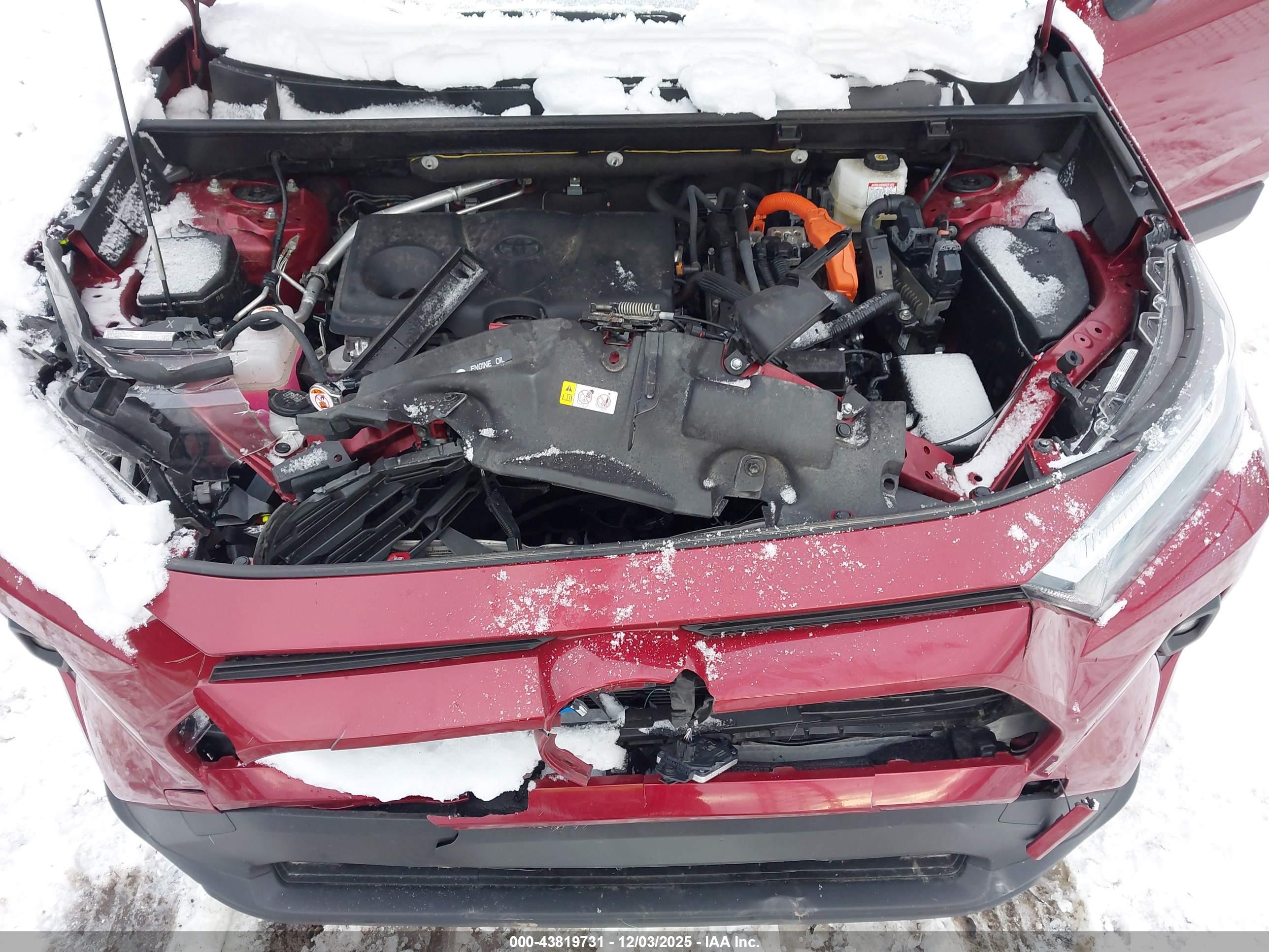 TOYOTA RAV4 image 10