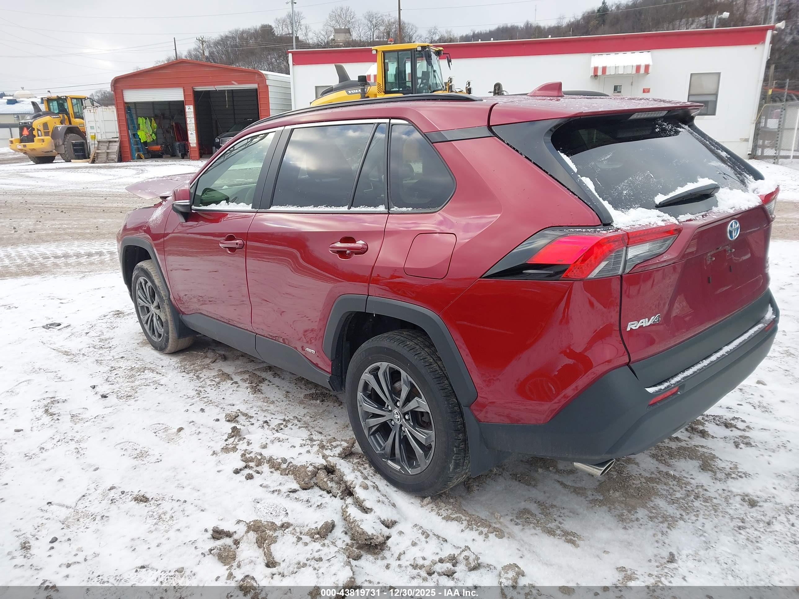 TOYOTA RAV4 image 3