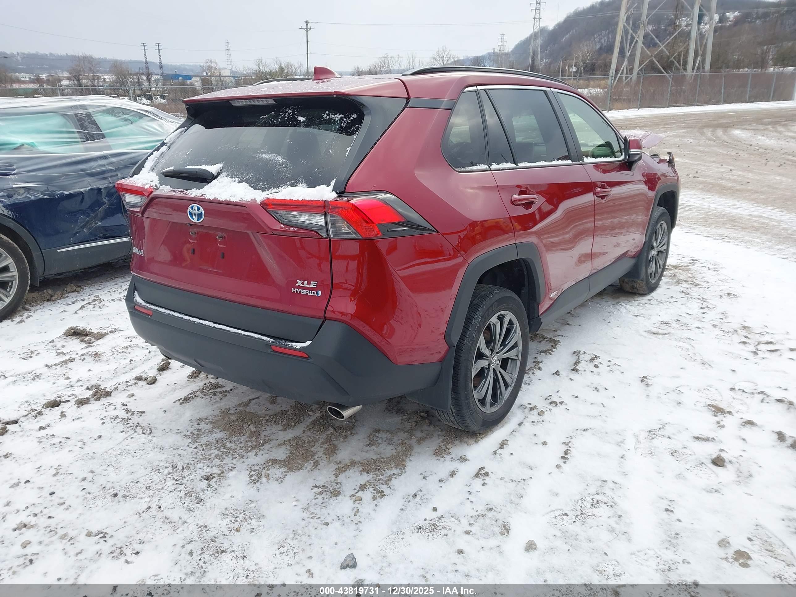 TOYOTA RAV4 image 4