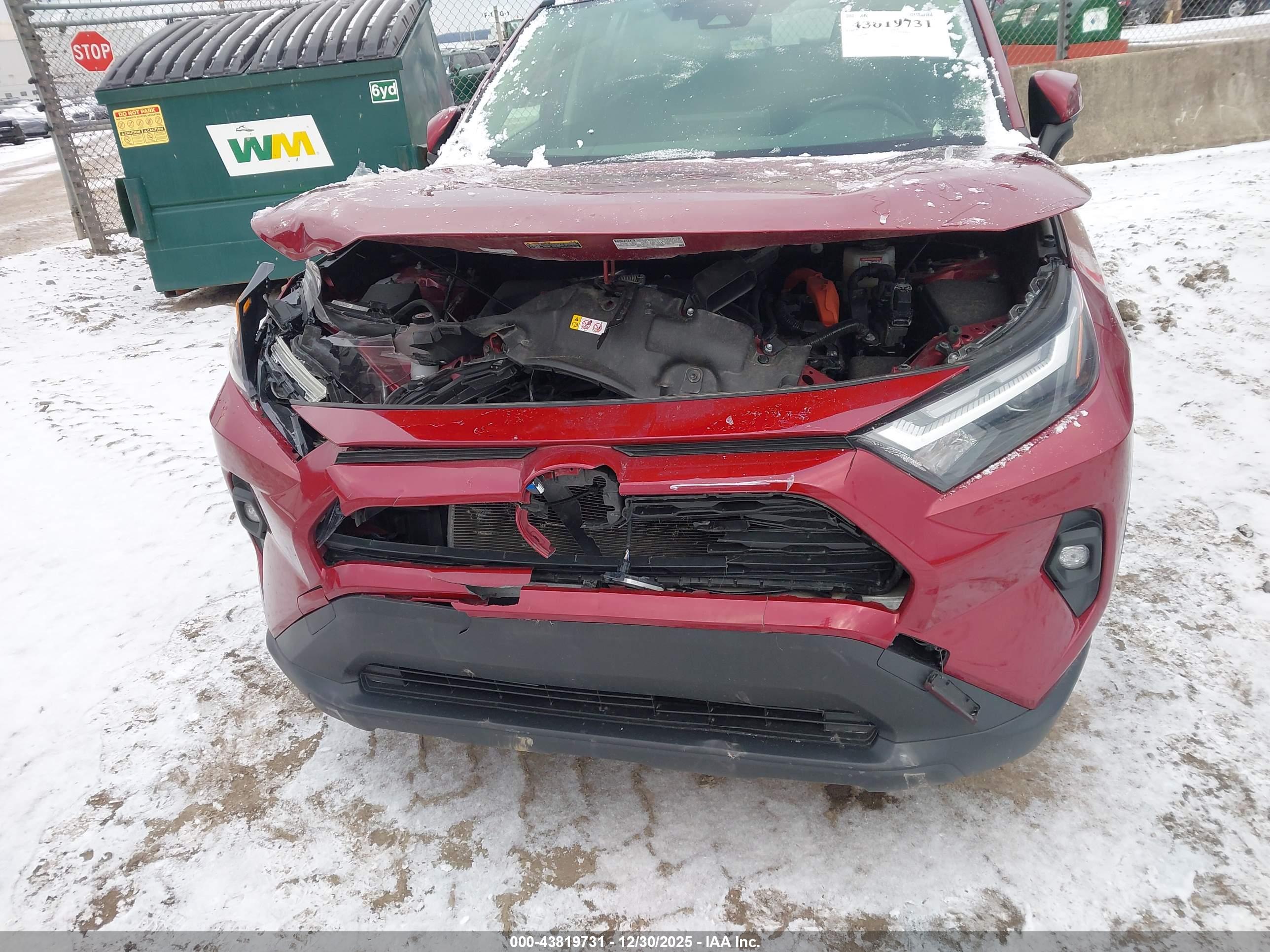 TOYOTA RAV4 image 6