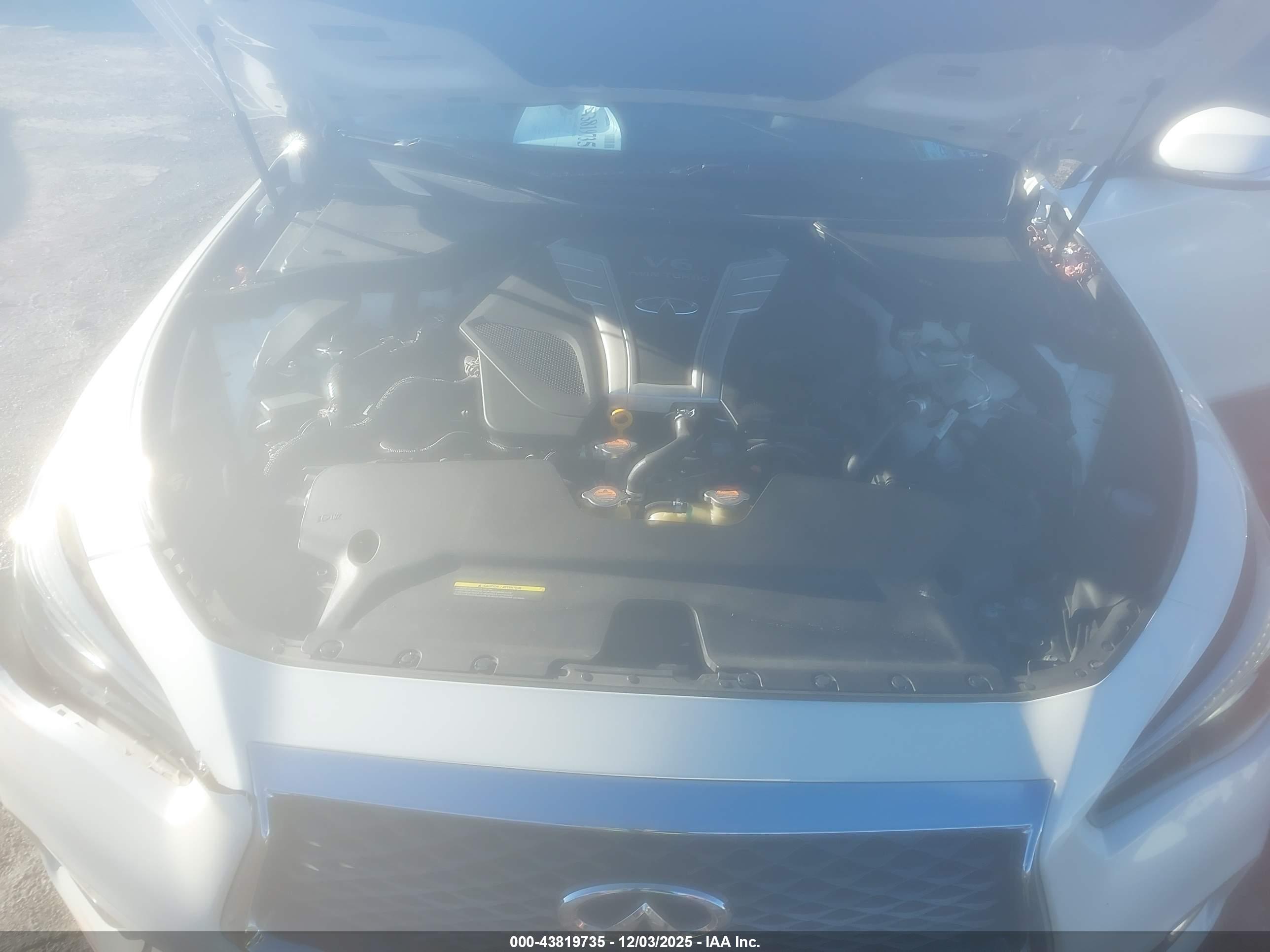 INFINITI Q50 image 10