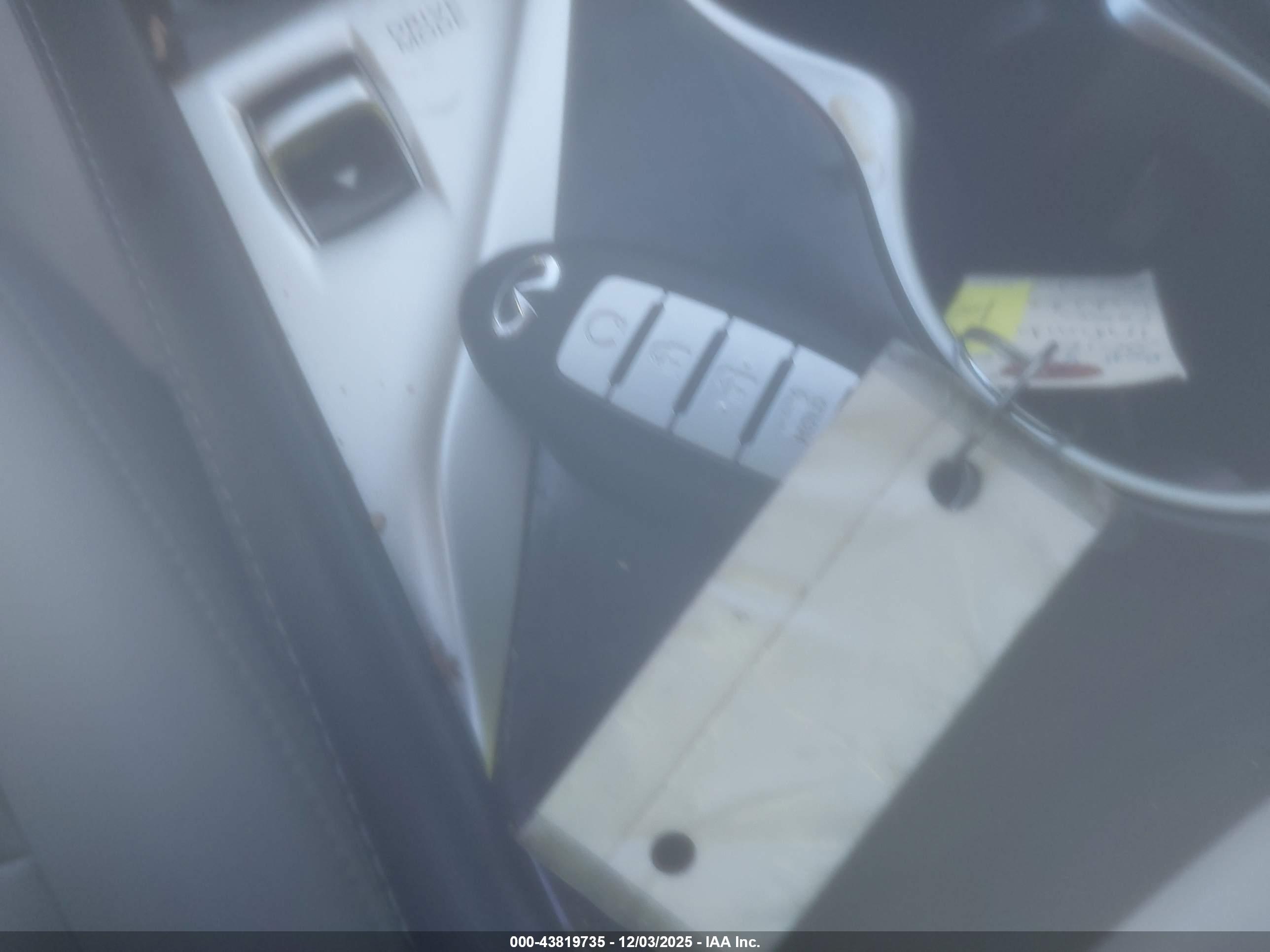 INFINITI Q50 image 11