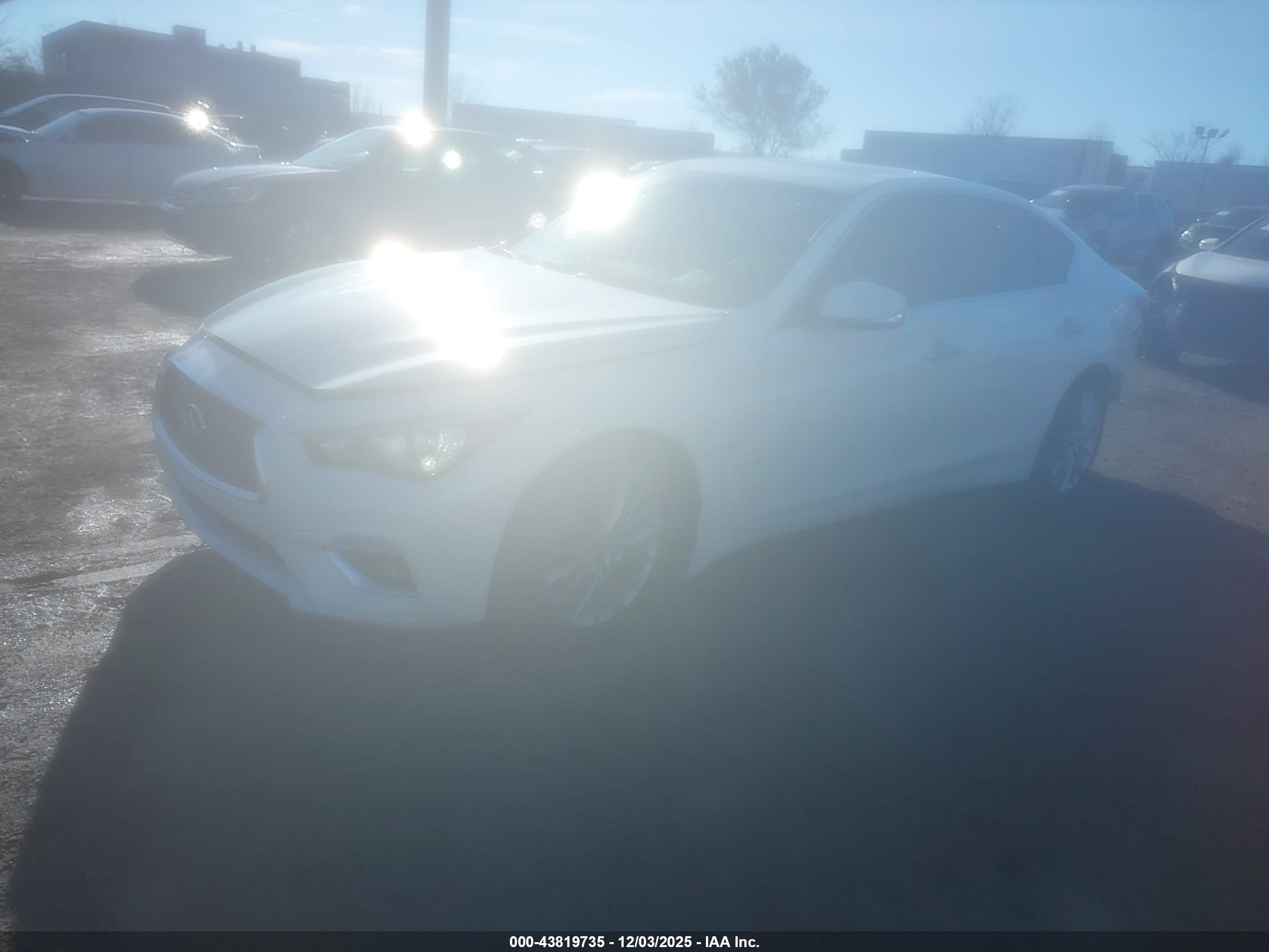 INFINITI Q50 image 2