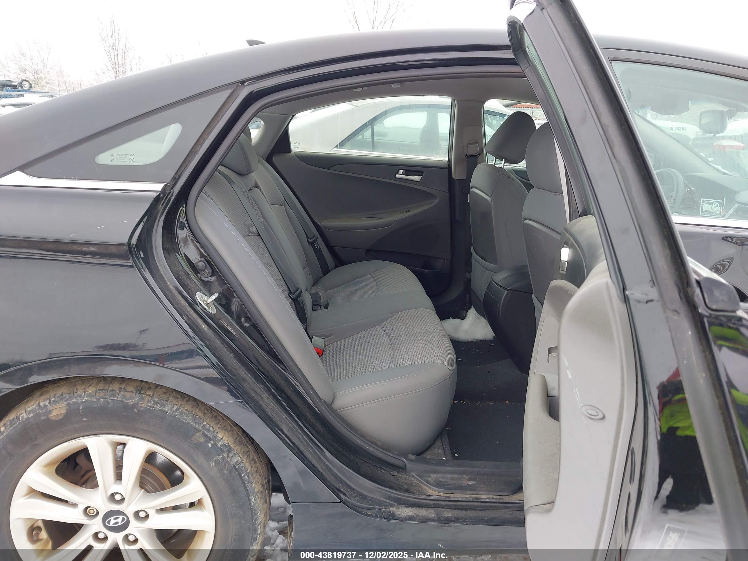 HYUNDAI SONATA image 8