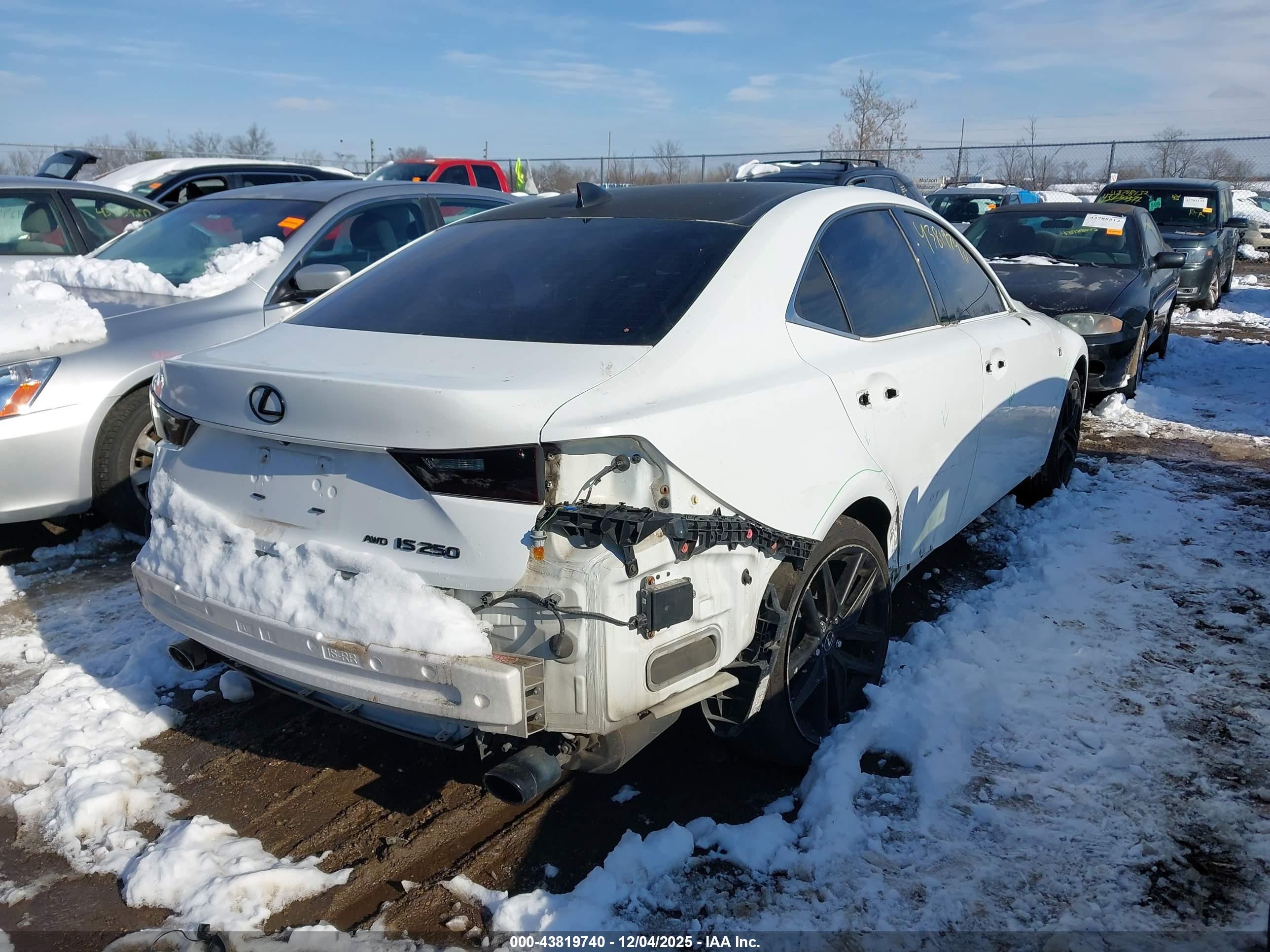 LEXUS IS image 4