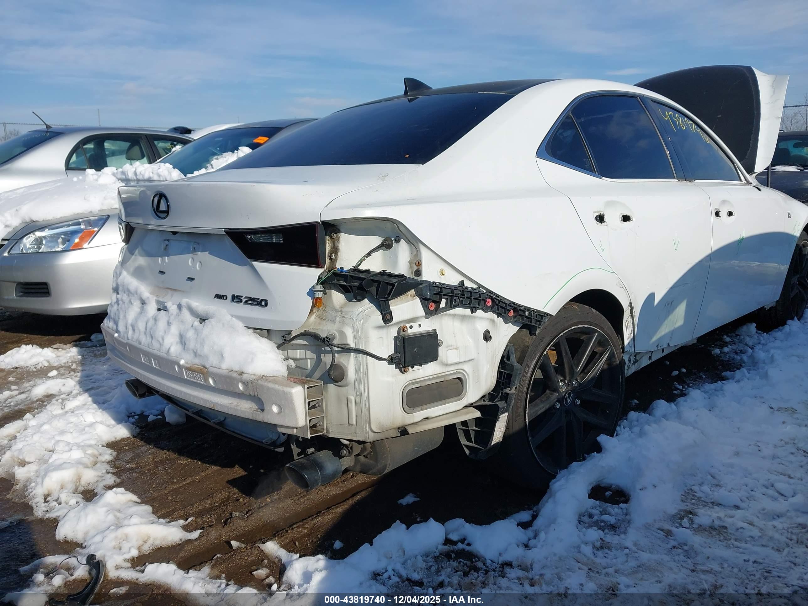 LEXUS IS image 6