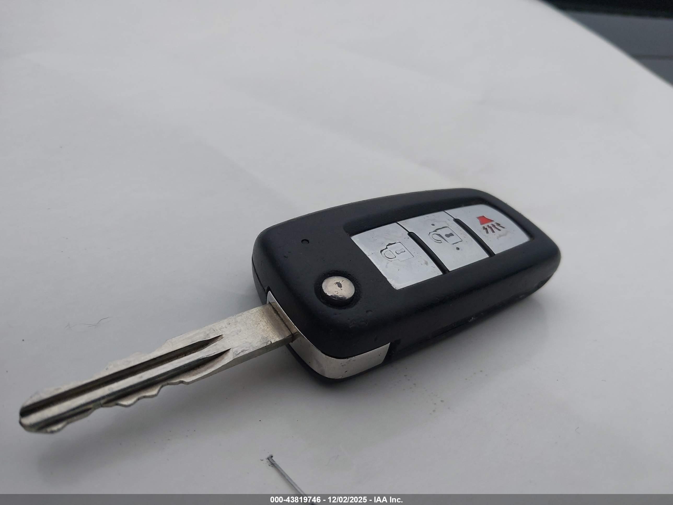 NISSAN ROGUE image 11