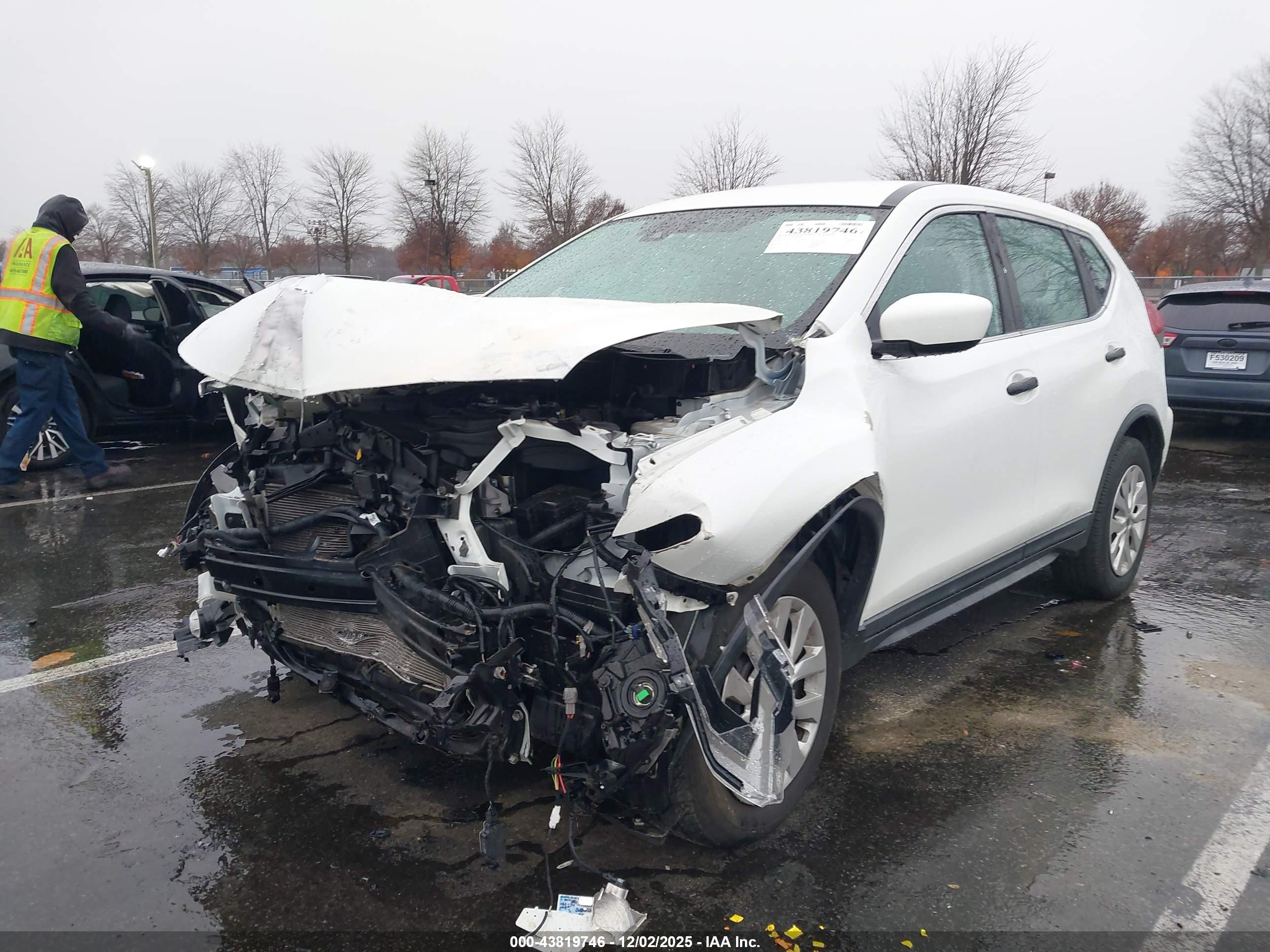 NISSAN ROGUE image 6