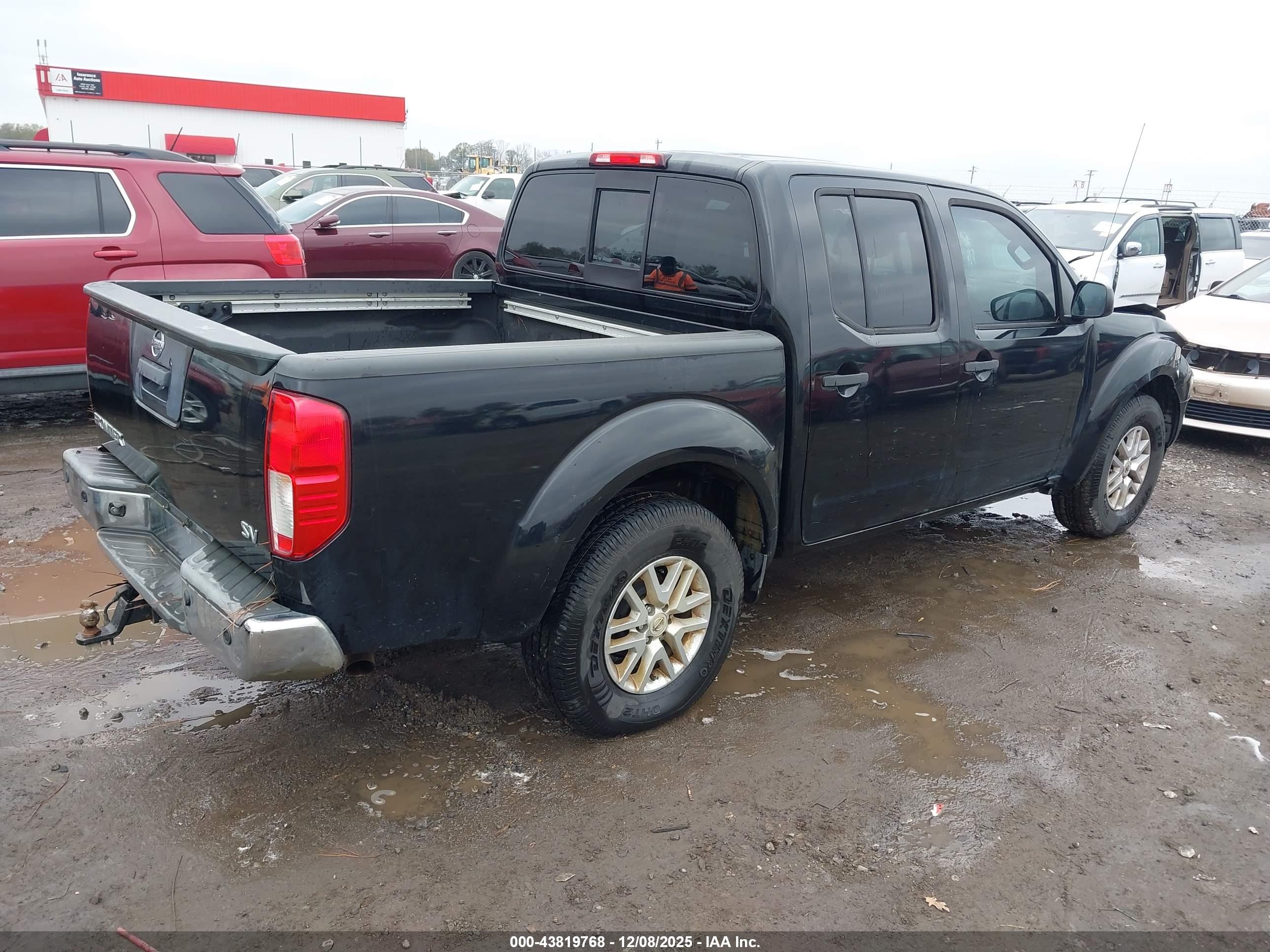 NISSAN FRONTIER image 4