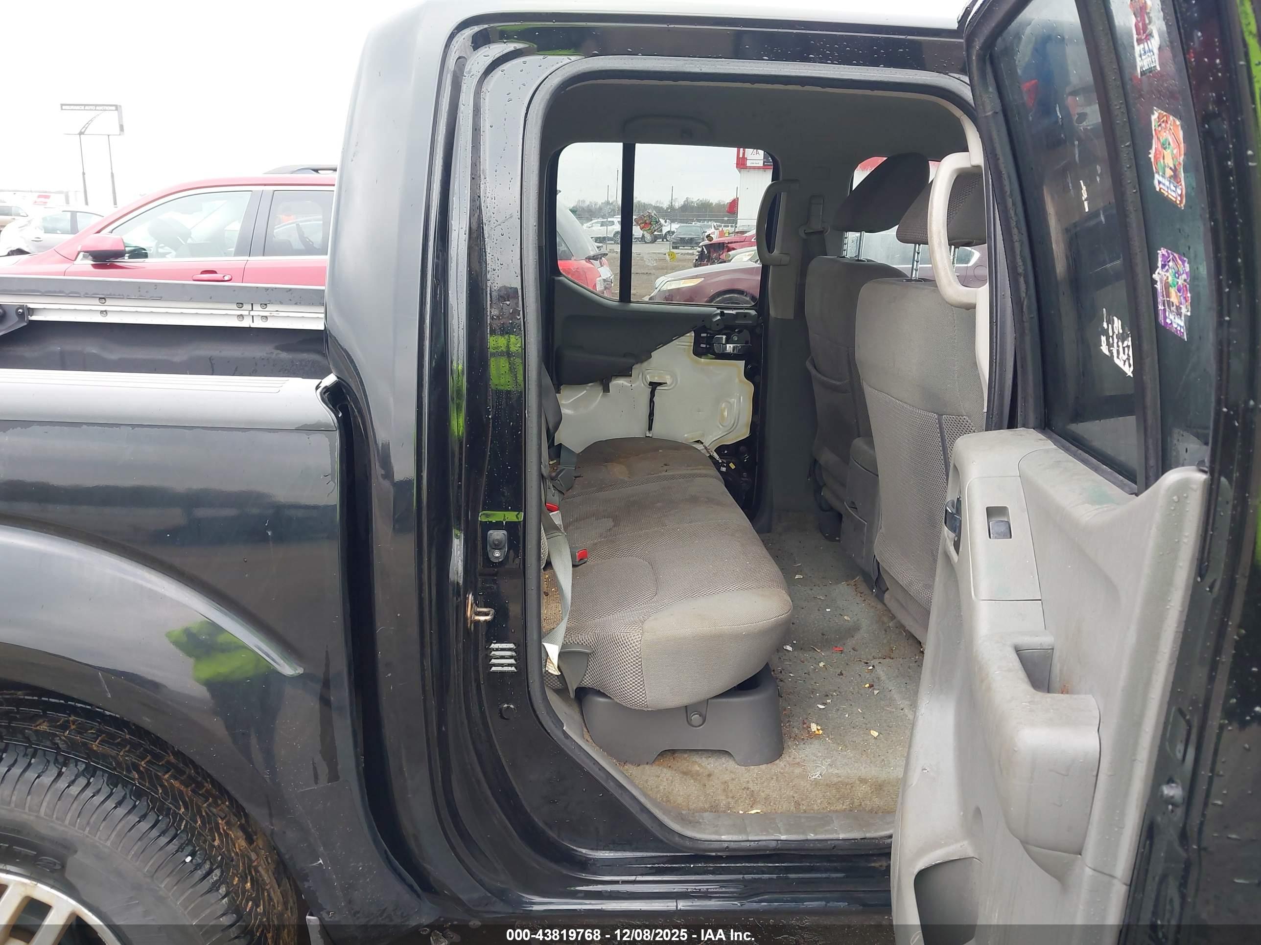NISSAN FRONTIER image 8