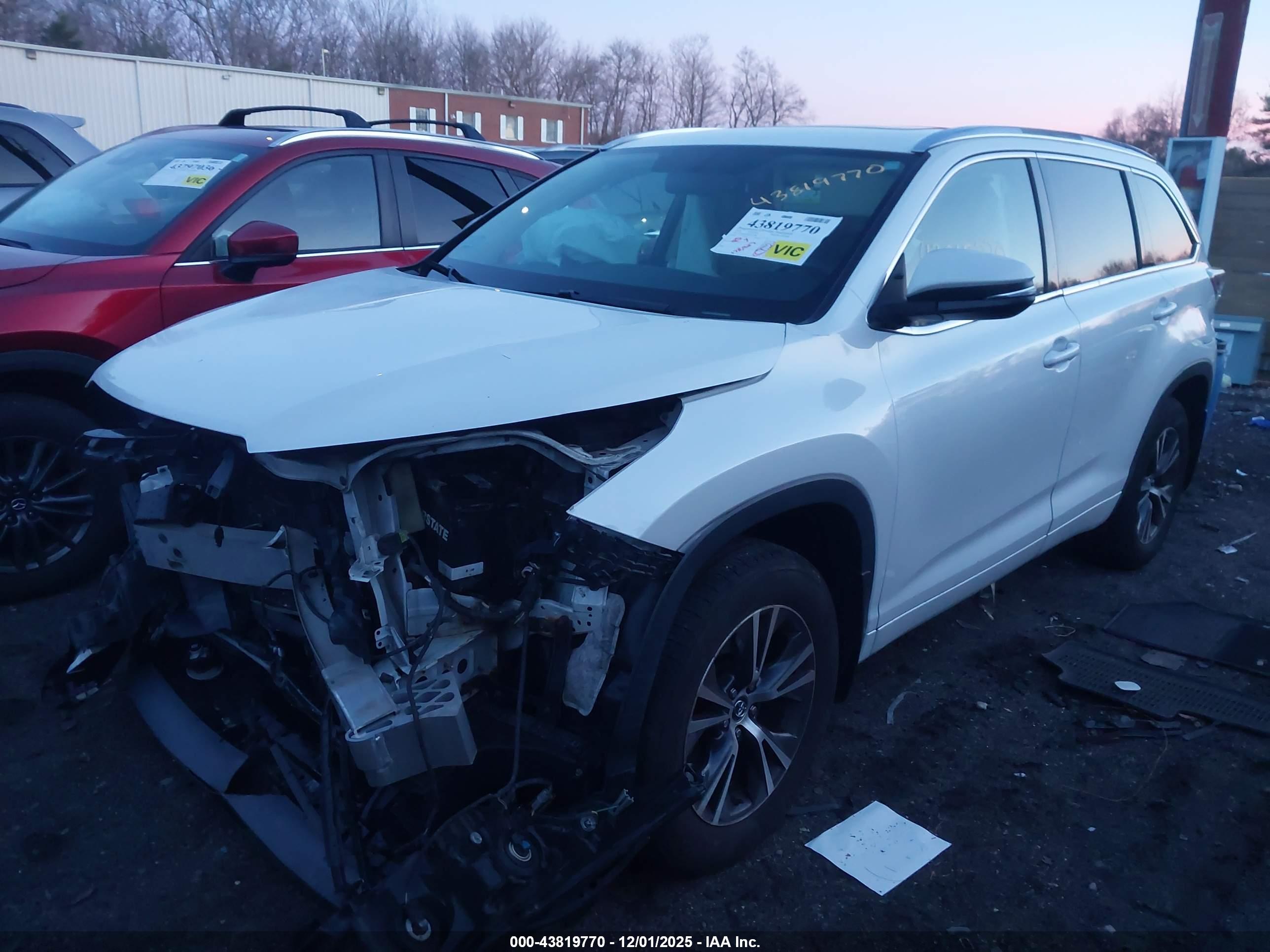 TOYOTA HIGHLANDER image 2