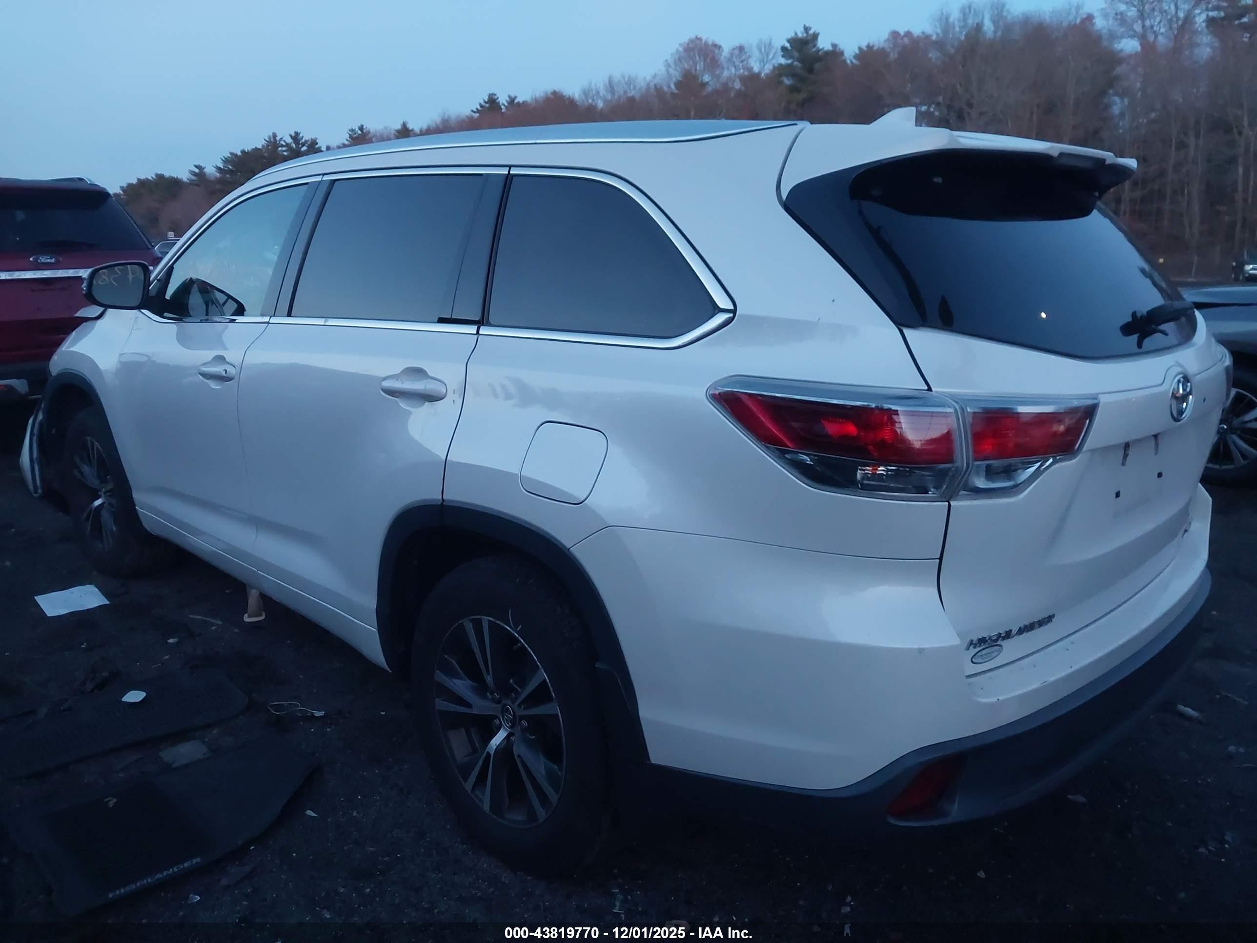 TOYOTA HIGHLANDER image 3