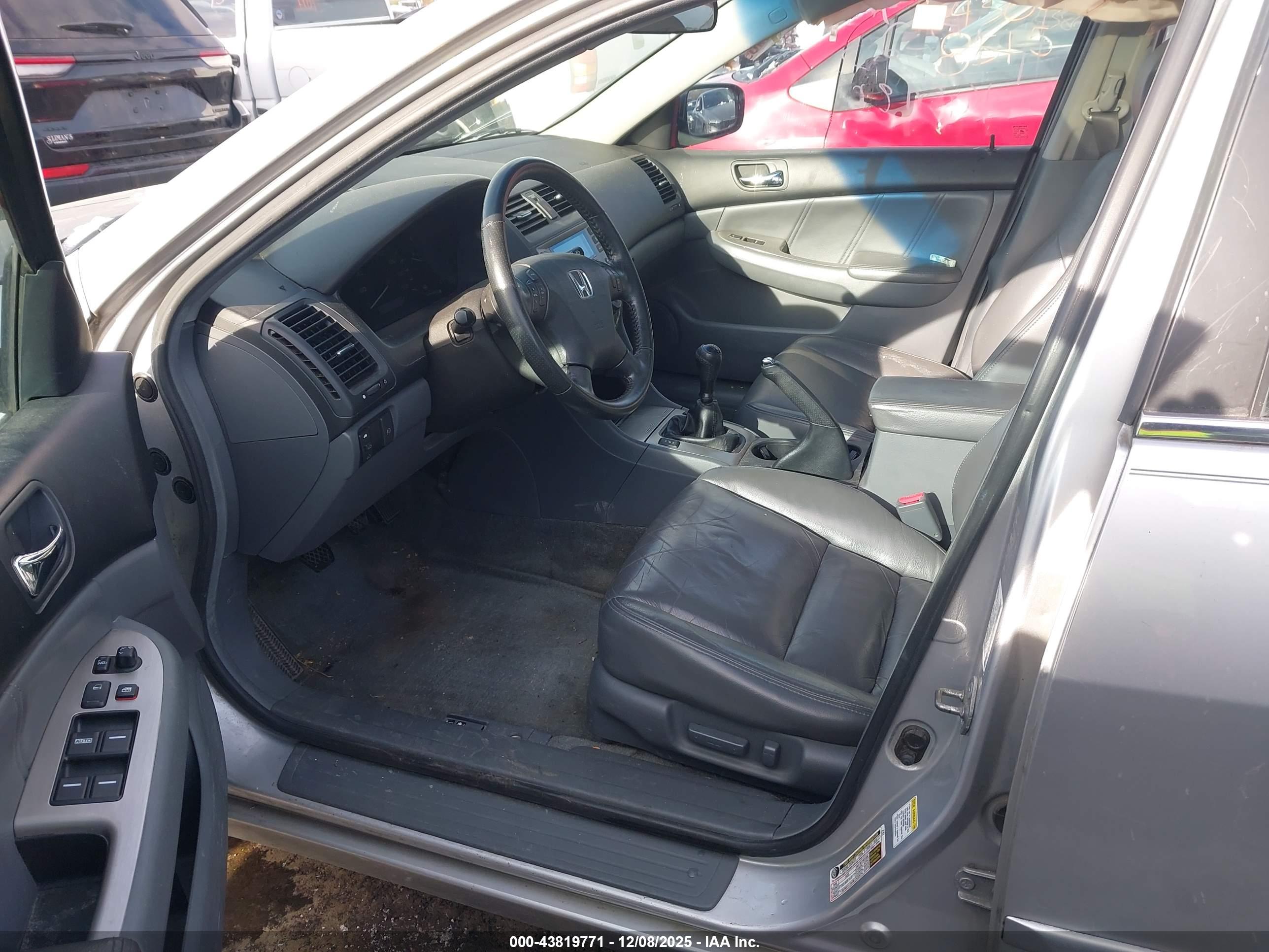 HONDA ACCORD image 5