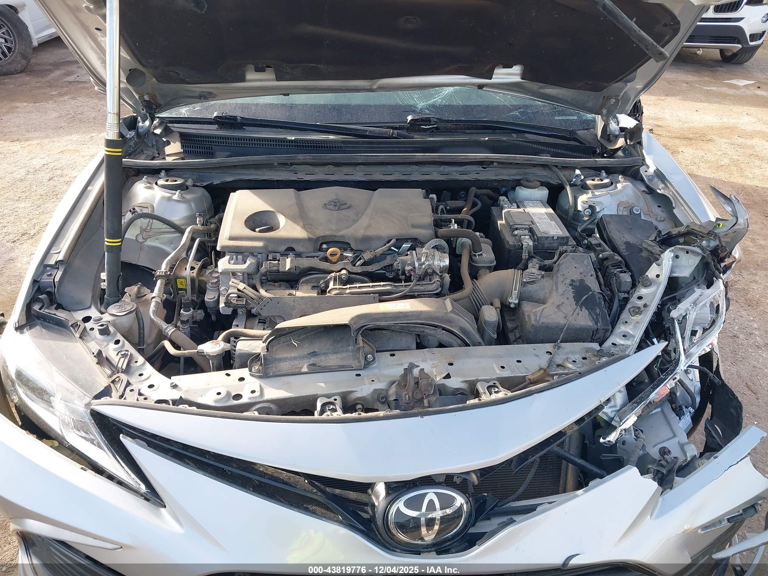 TOYOTA CAMRY image 10