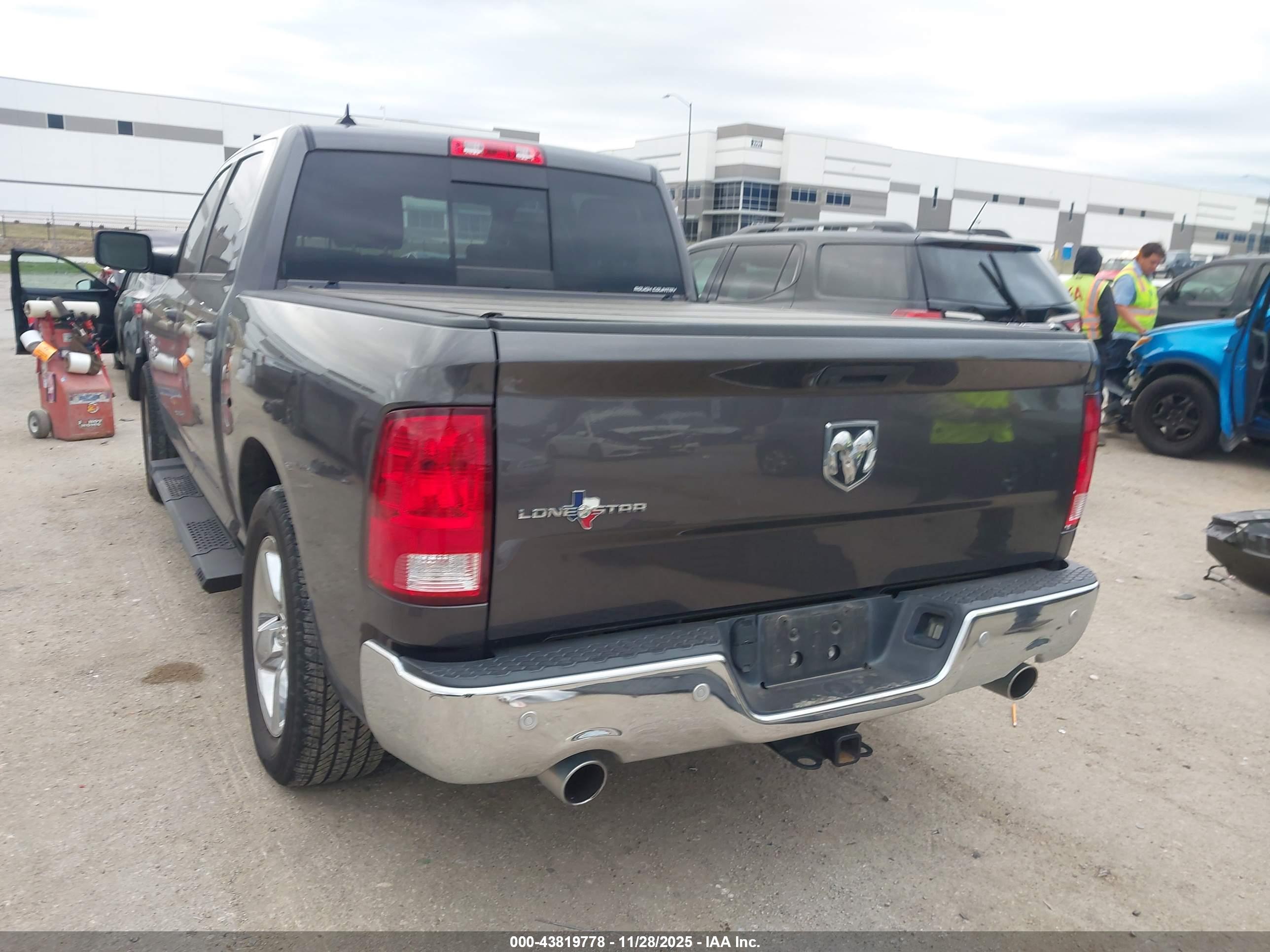 RAM 1500 image 3