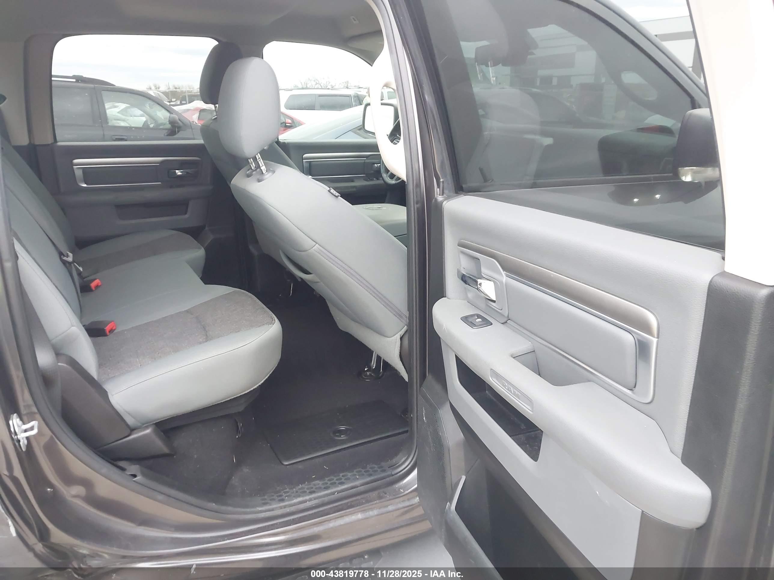 RAM 1500 image 8