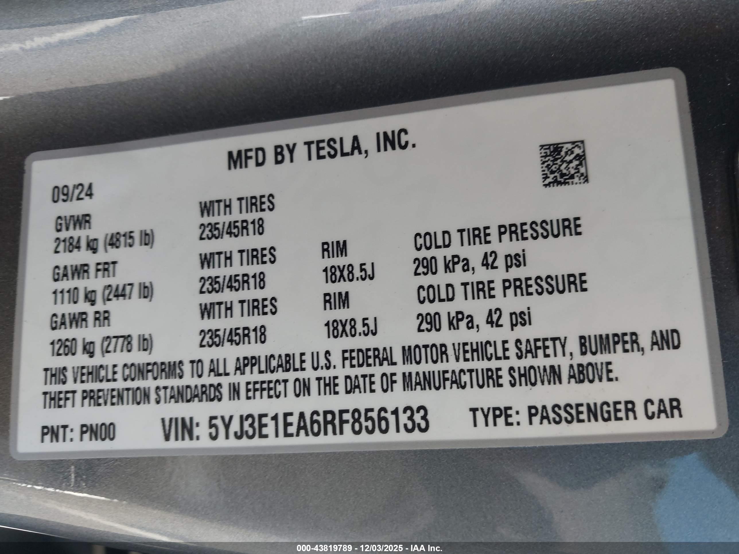 TESLA MODEL image 9