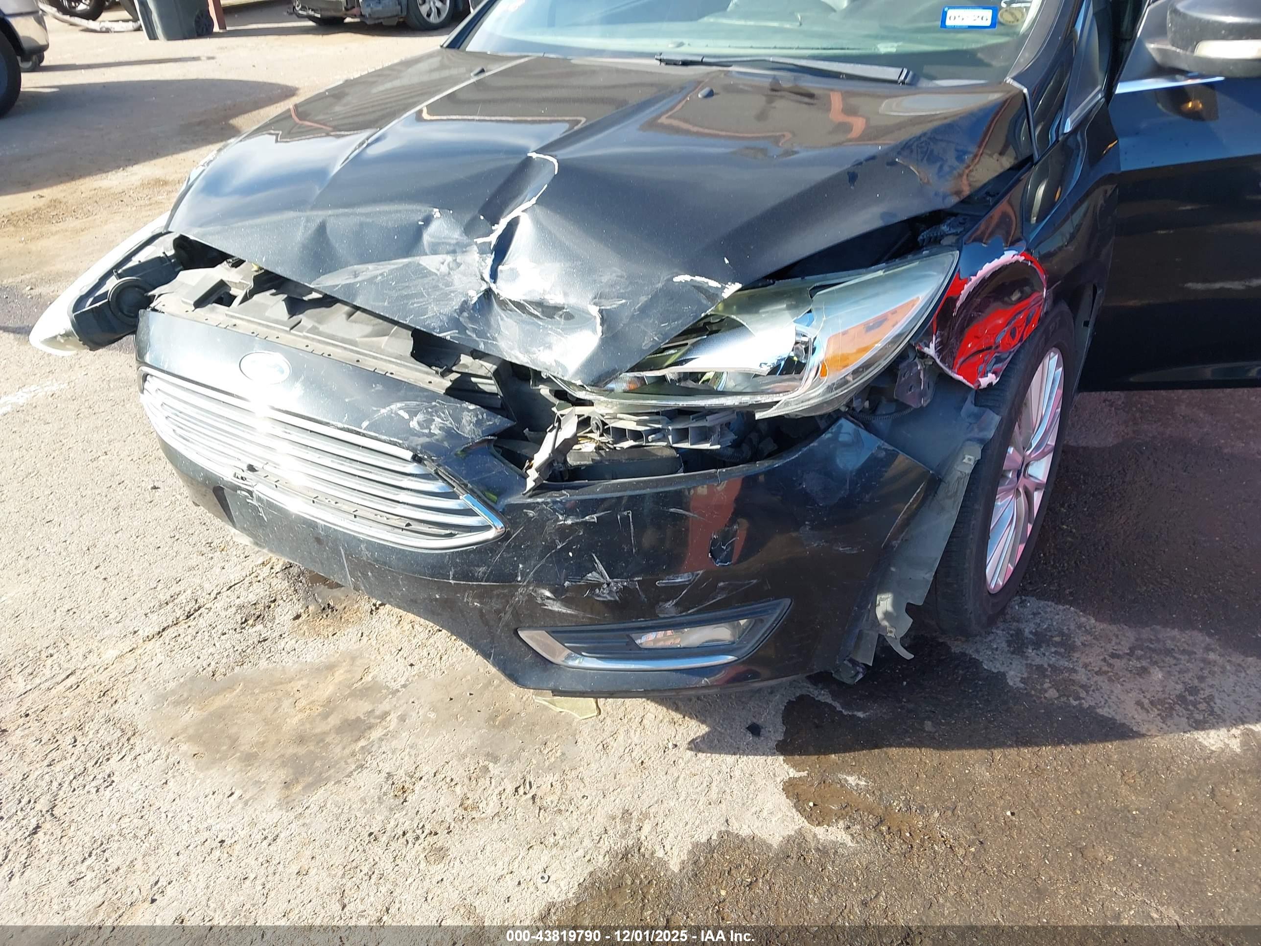 FORD FOCUS image 6