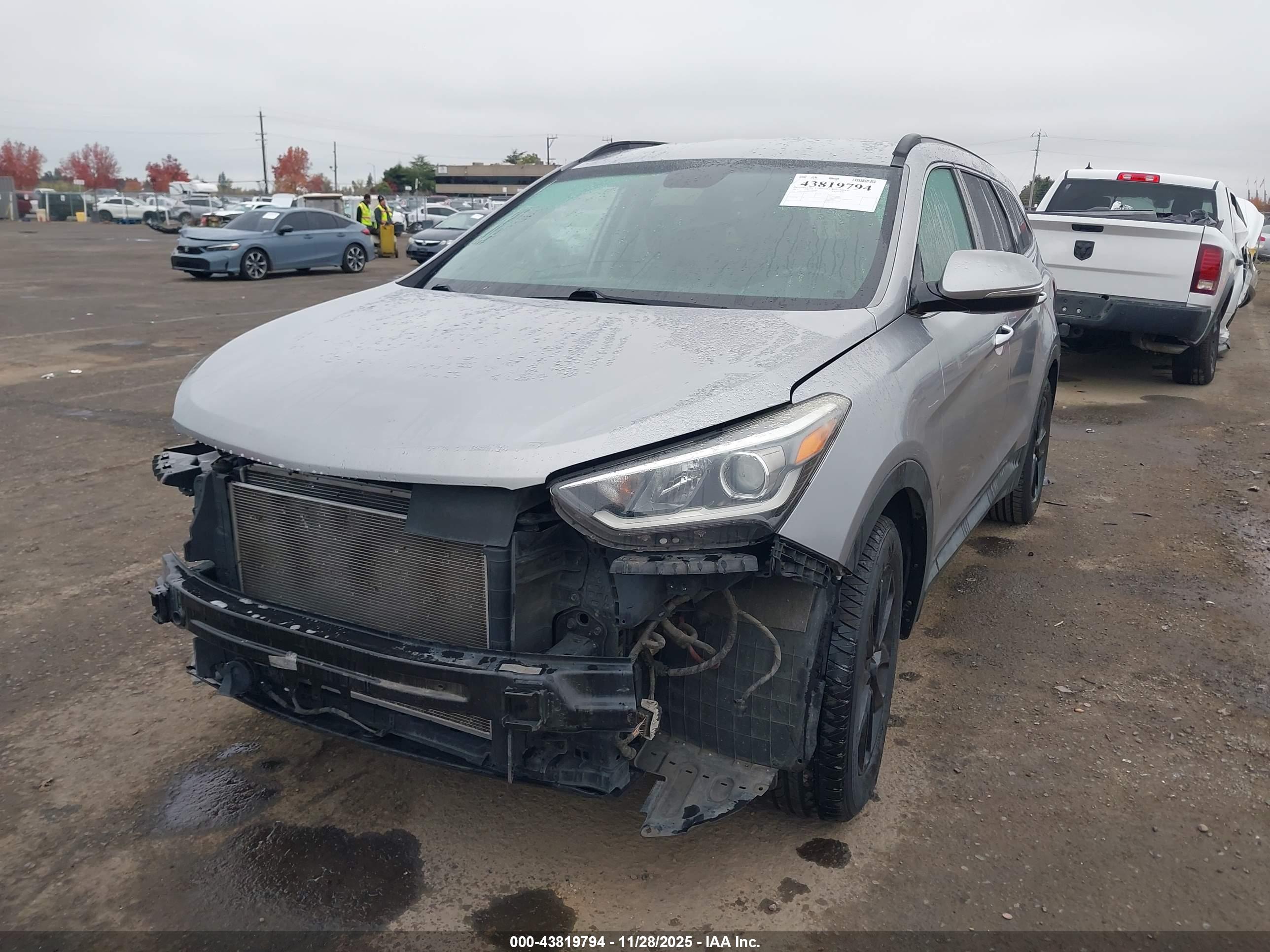 HYUNDAI SANTA image 2