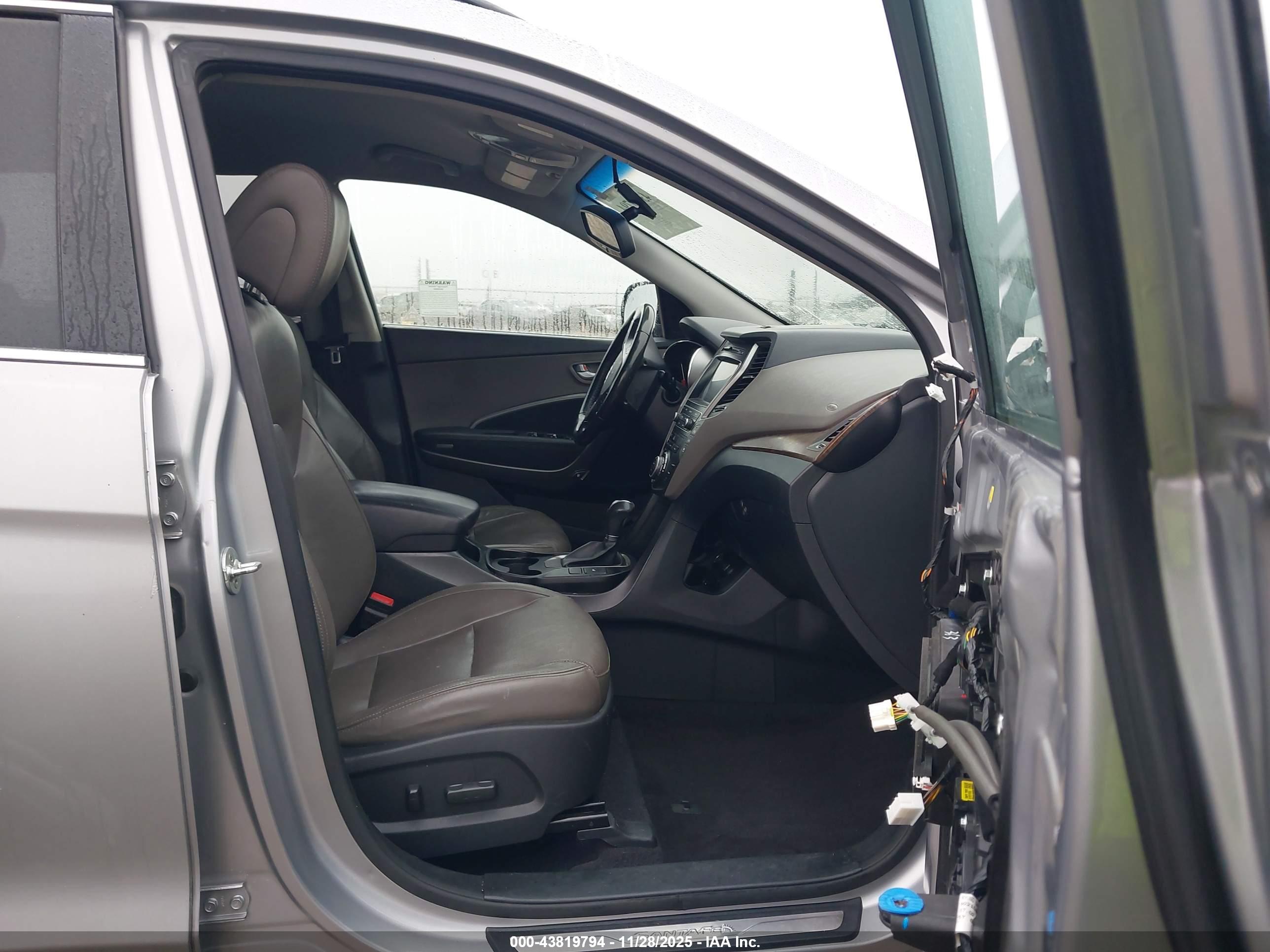 HYUNDAI SANTA image 5