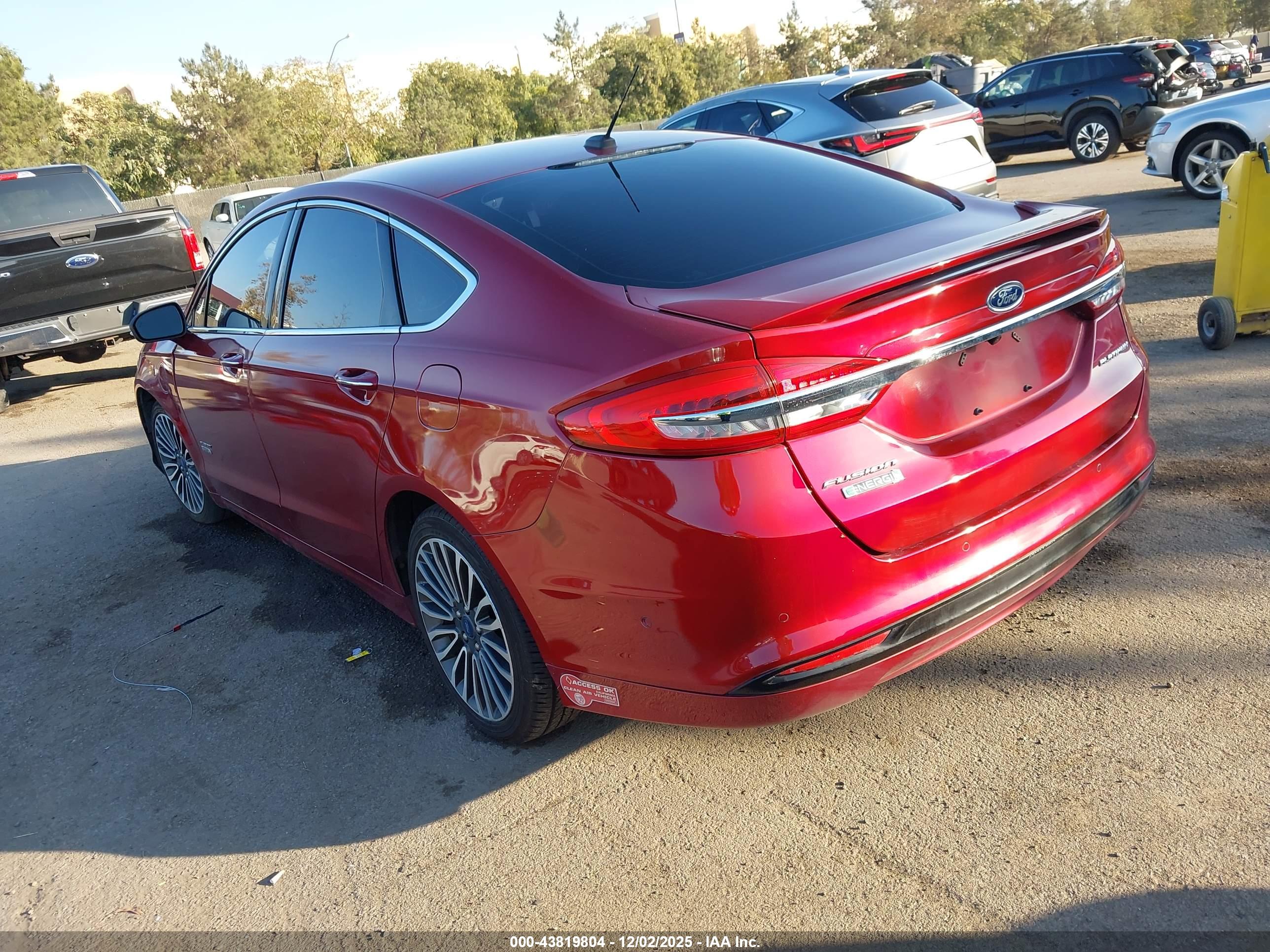 FORD FUSION image 3