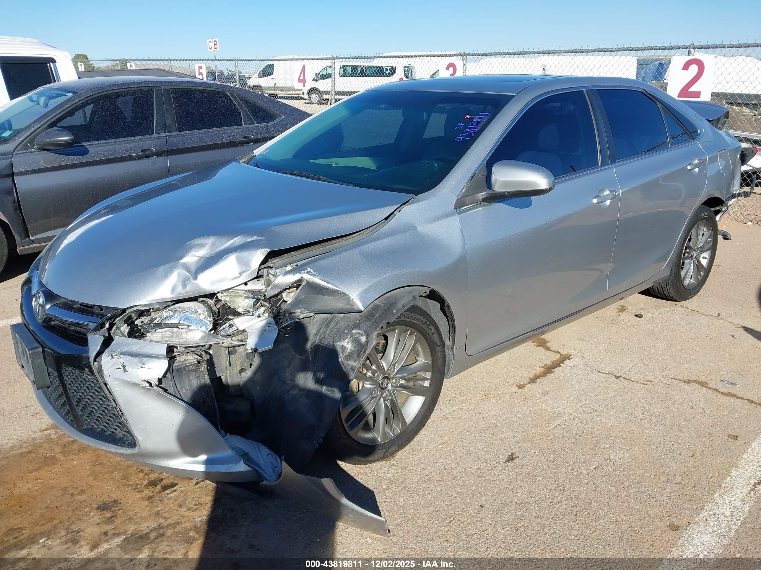 TOYOTA CAMRY image 2