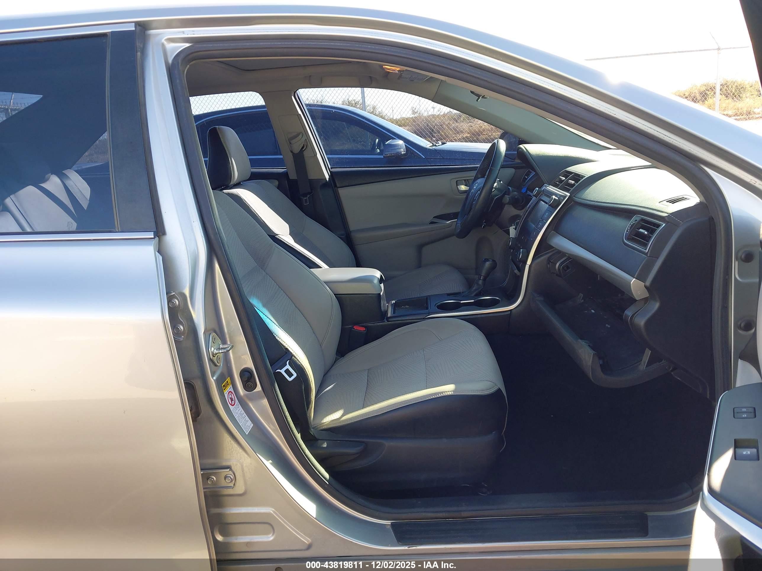 TOYOTA CAMRY image 5