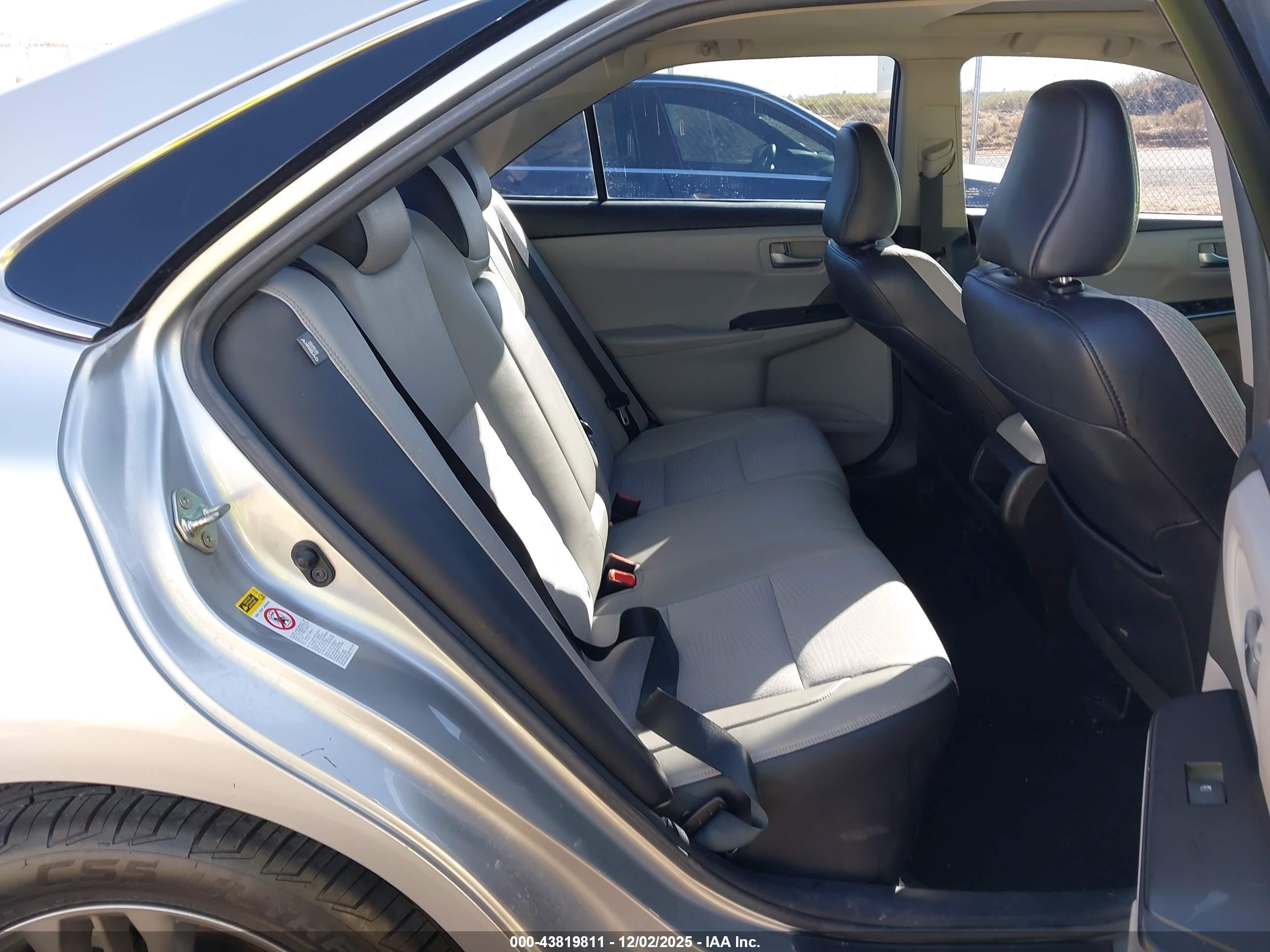TOYOTA CAMRY image 8