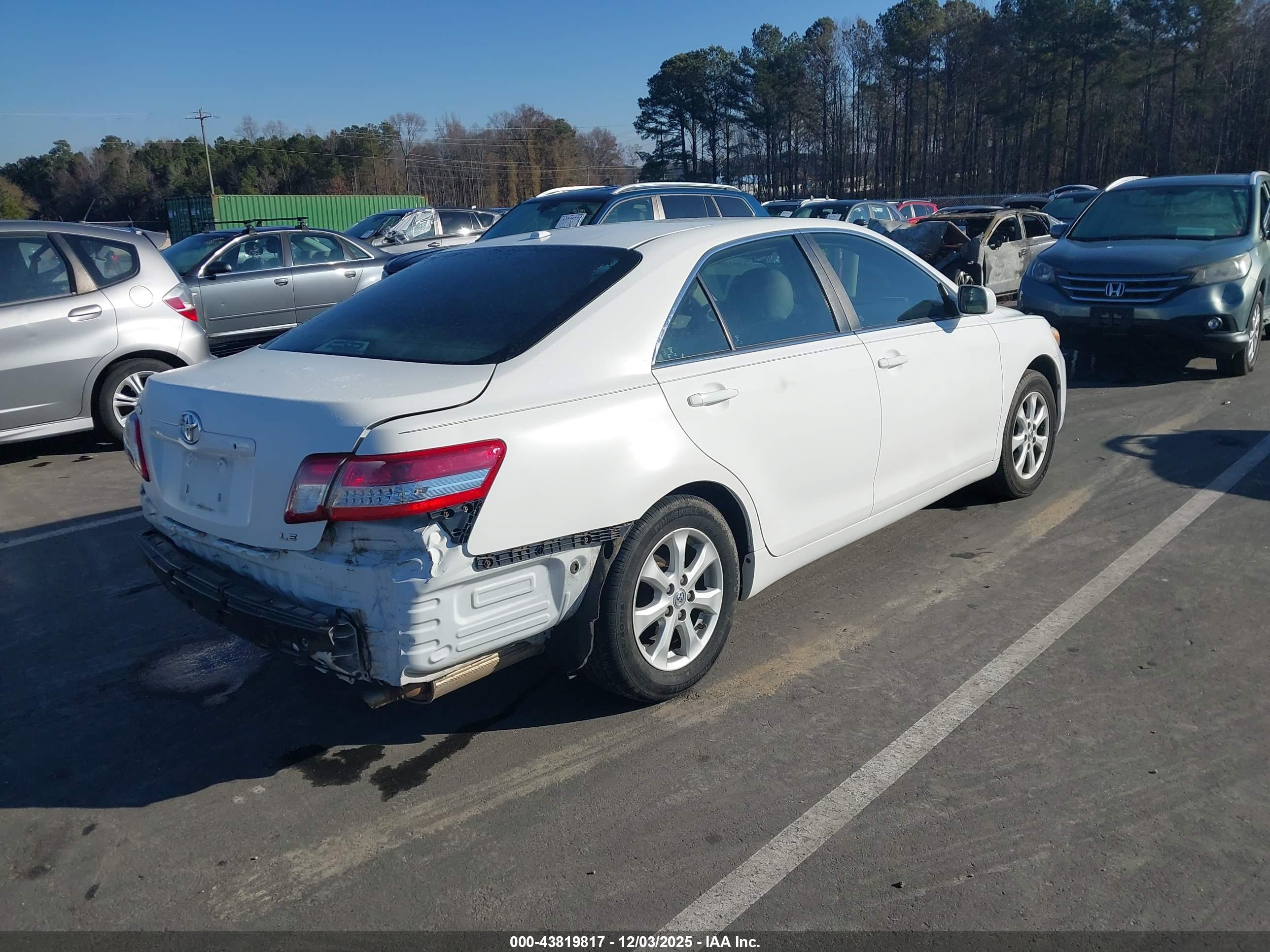 TOYOTA CAMRY image 4