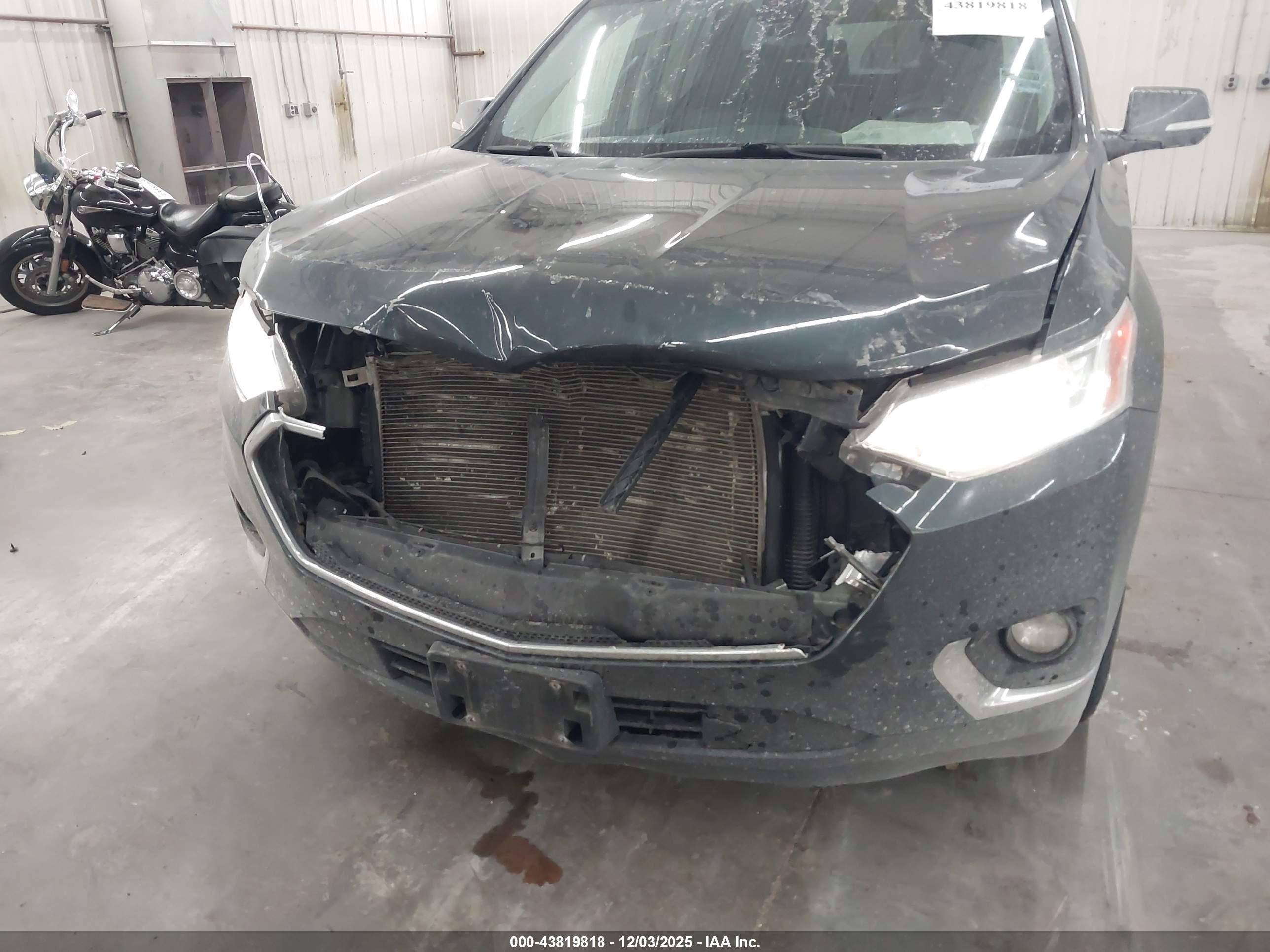 CHEVROLET TRAVERSE image 6