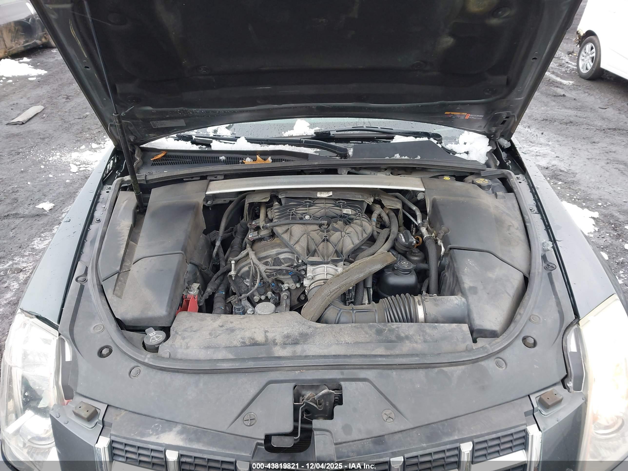 CADILLAC CTS image 10
