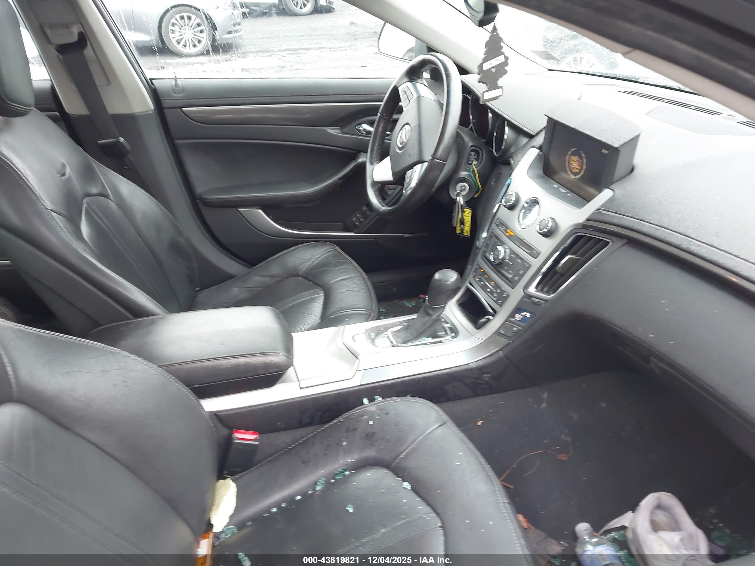 CADILLAC CTS image 5