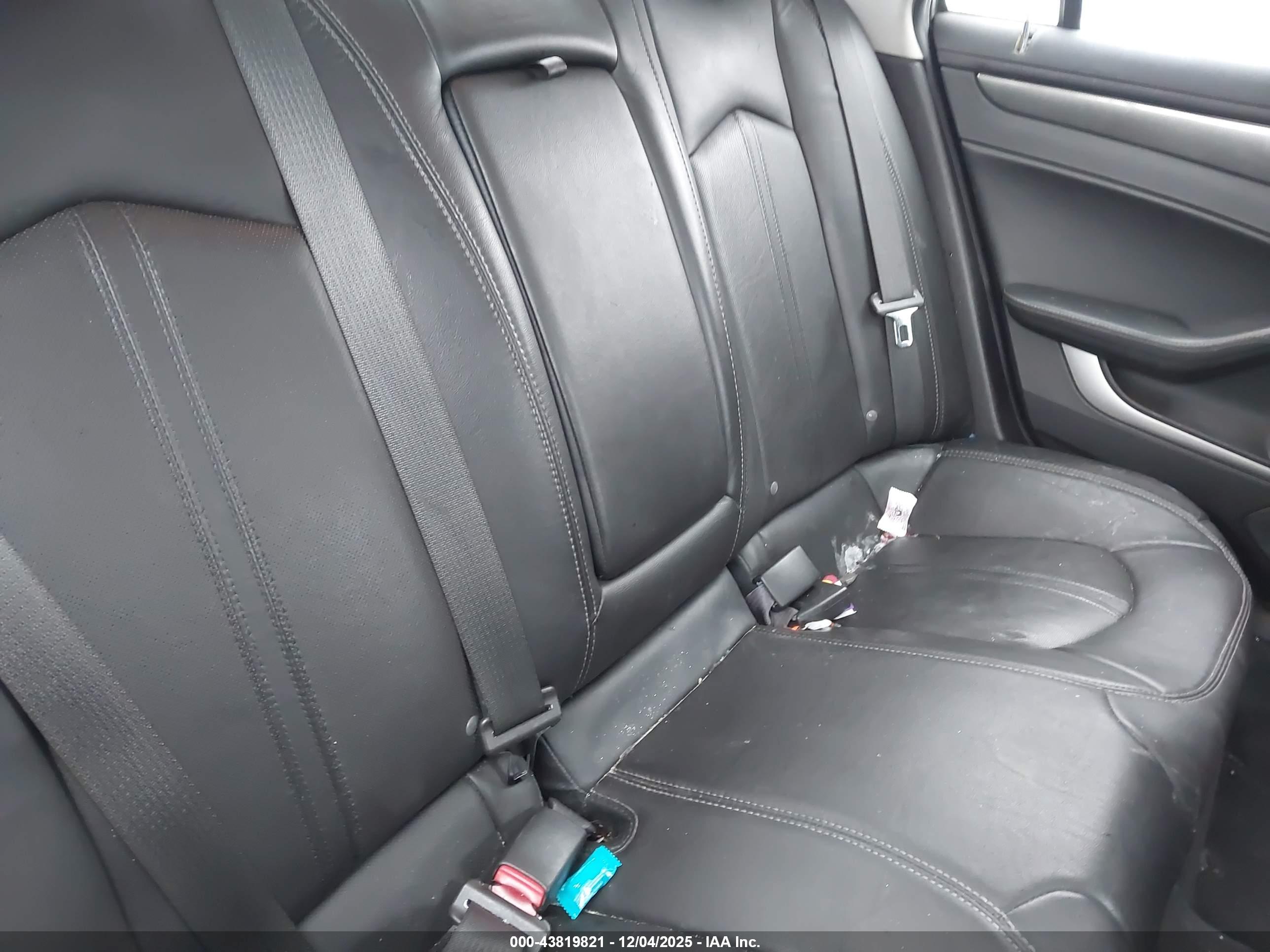CADILLAC CTS image 8