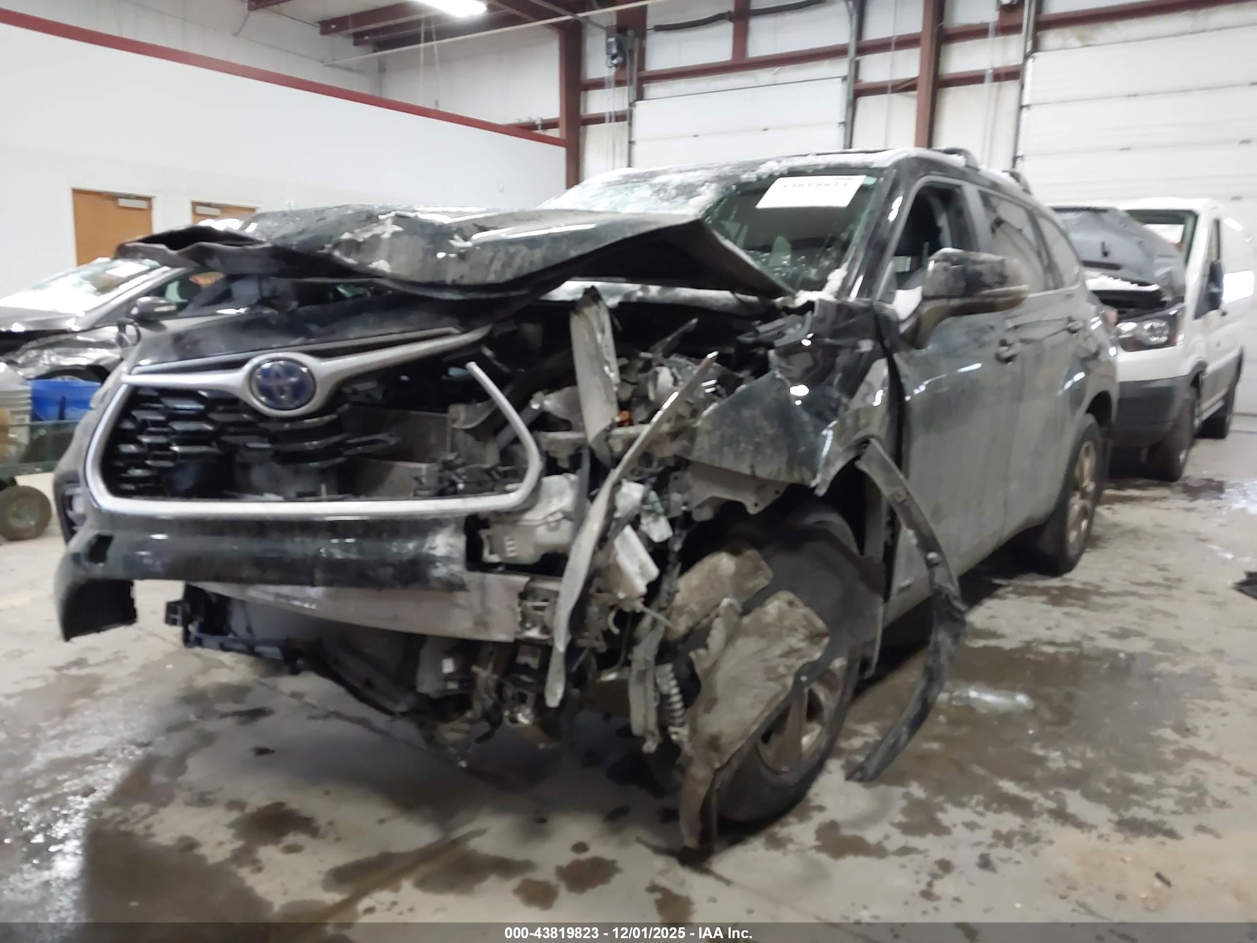 TOYOTA HIGHLANDER image 6