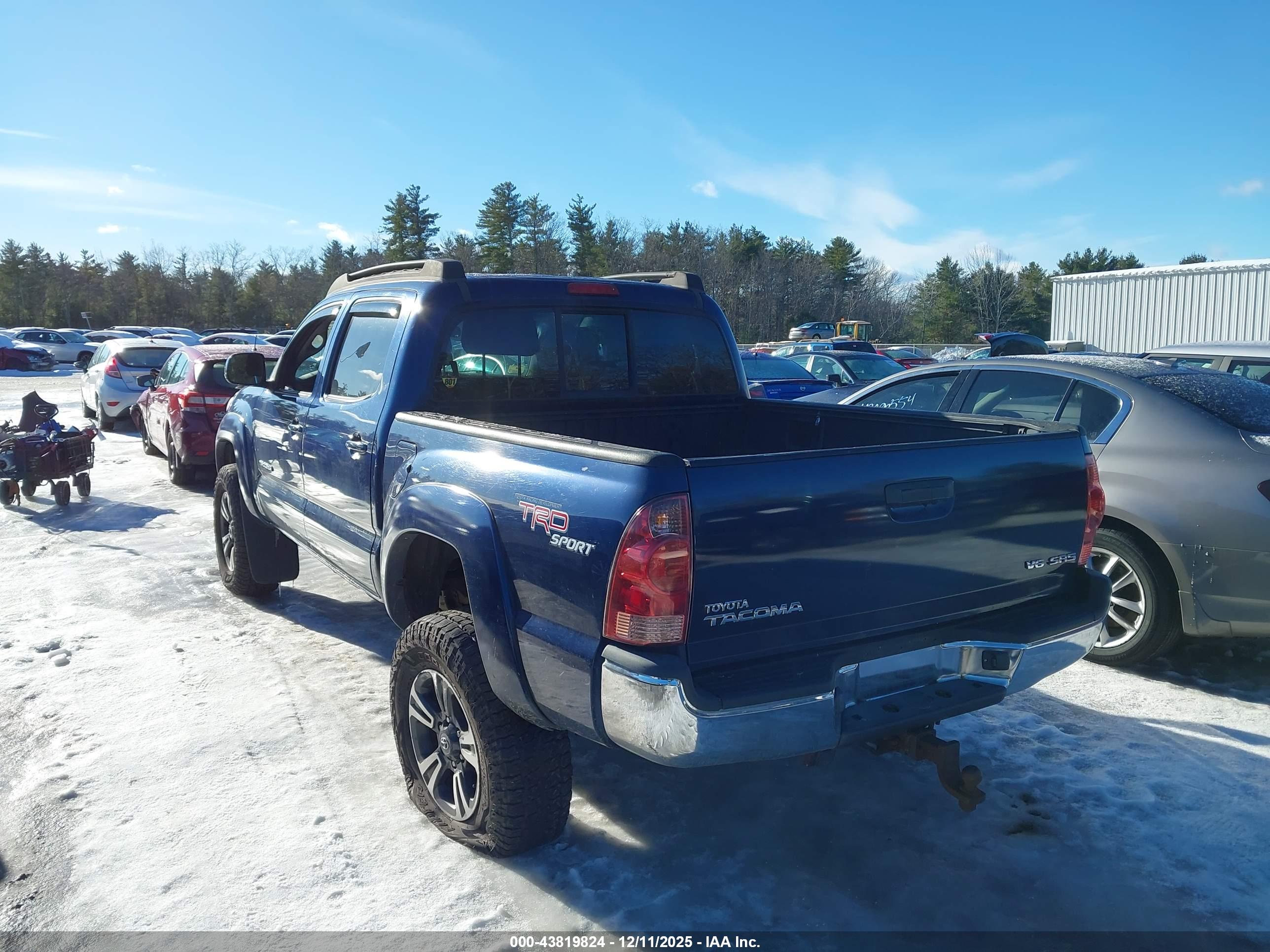 TOYOTA TACOMA image 3