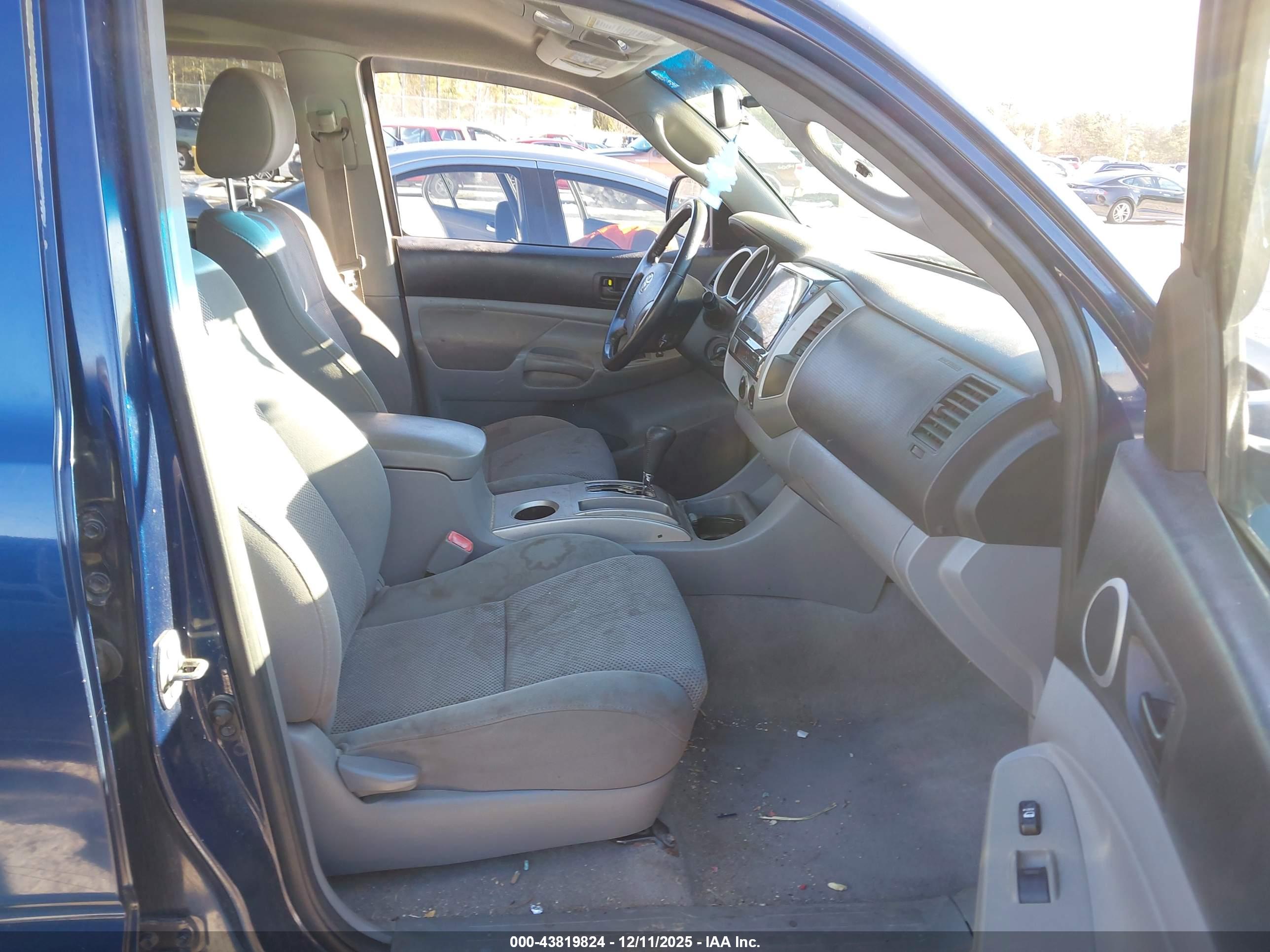 TOYOTA TACOMA image 5
