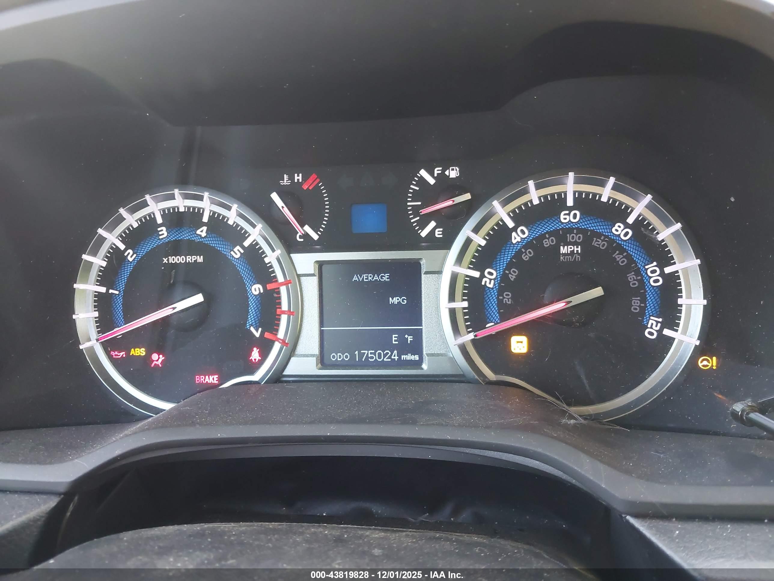 TOYOTA 4RUNNER image 7