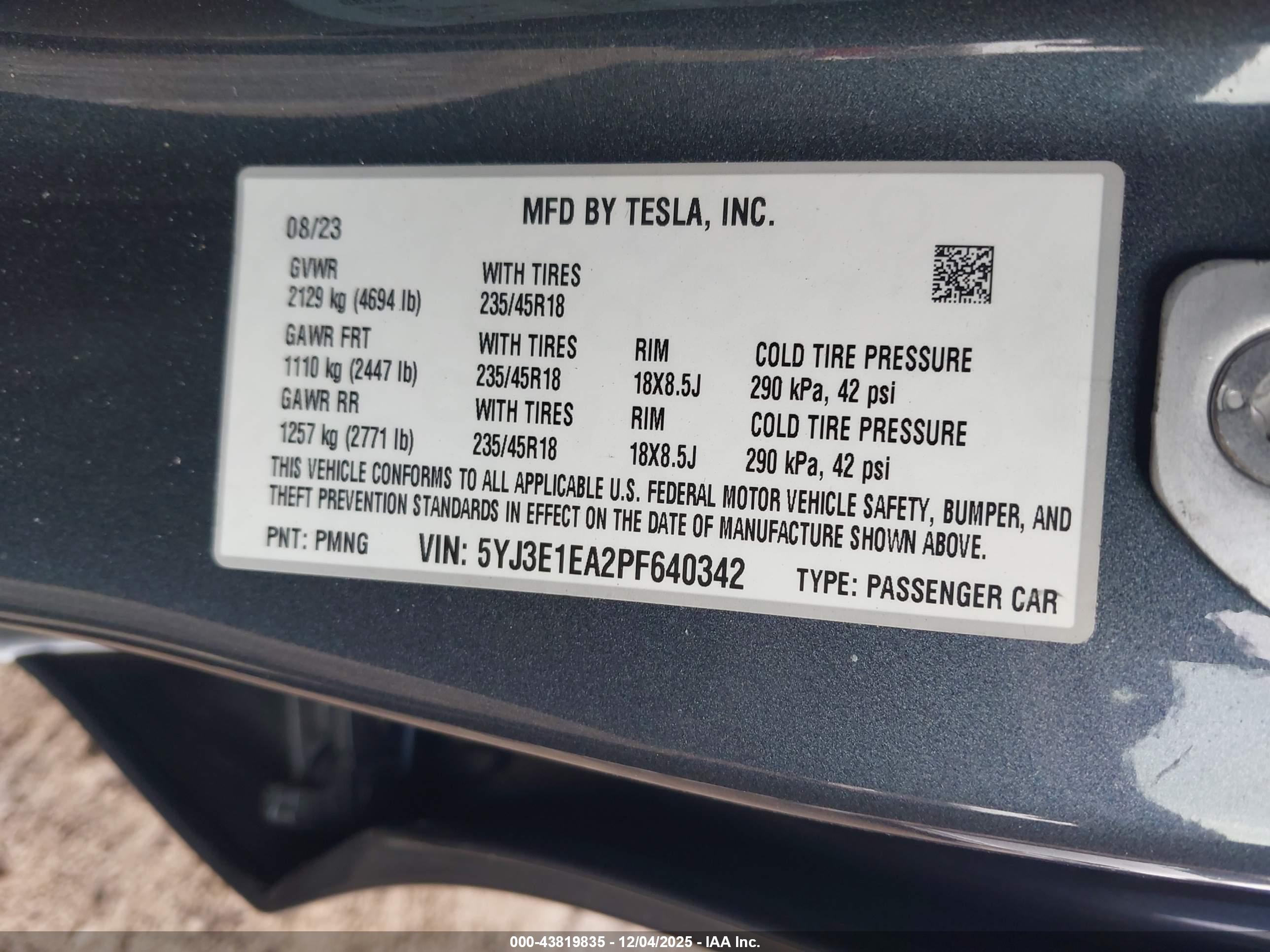 TESLA MODEL image 9