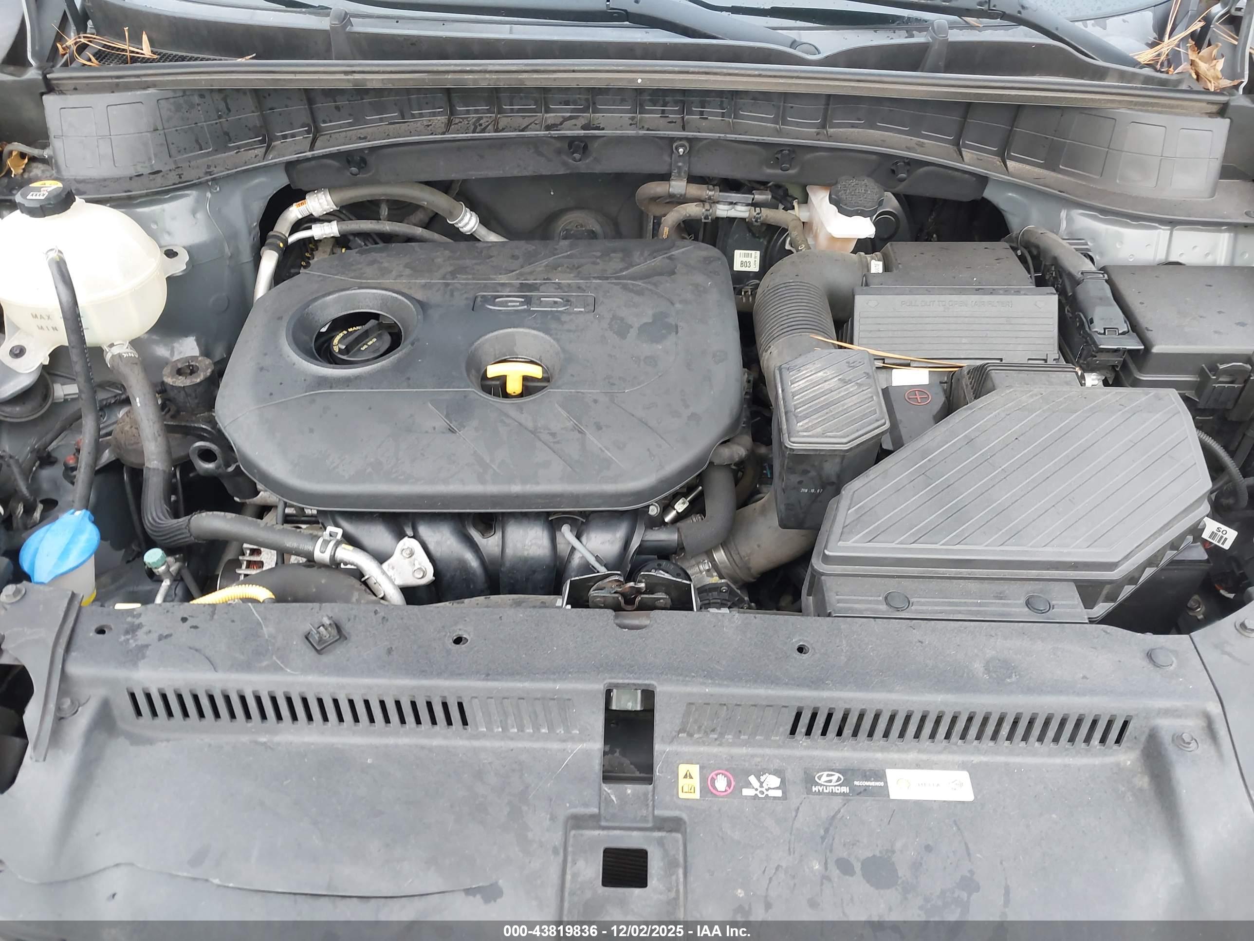 HYUNDAI TUCSON image 10