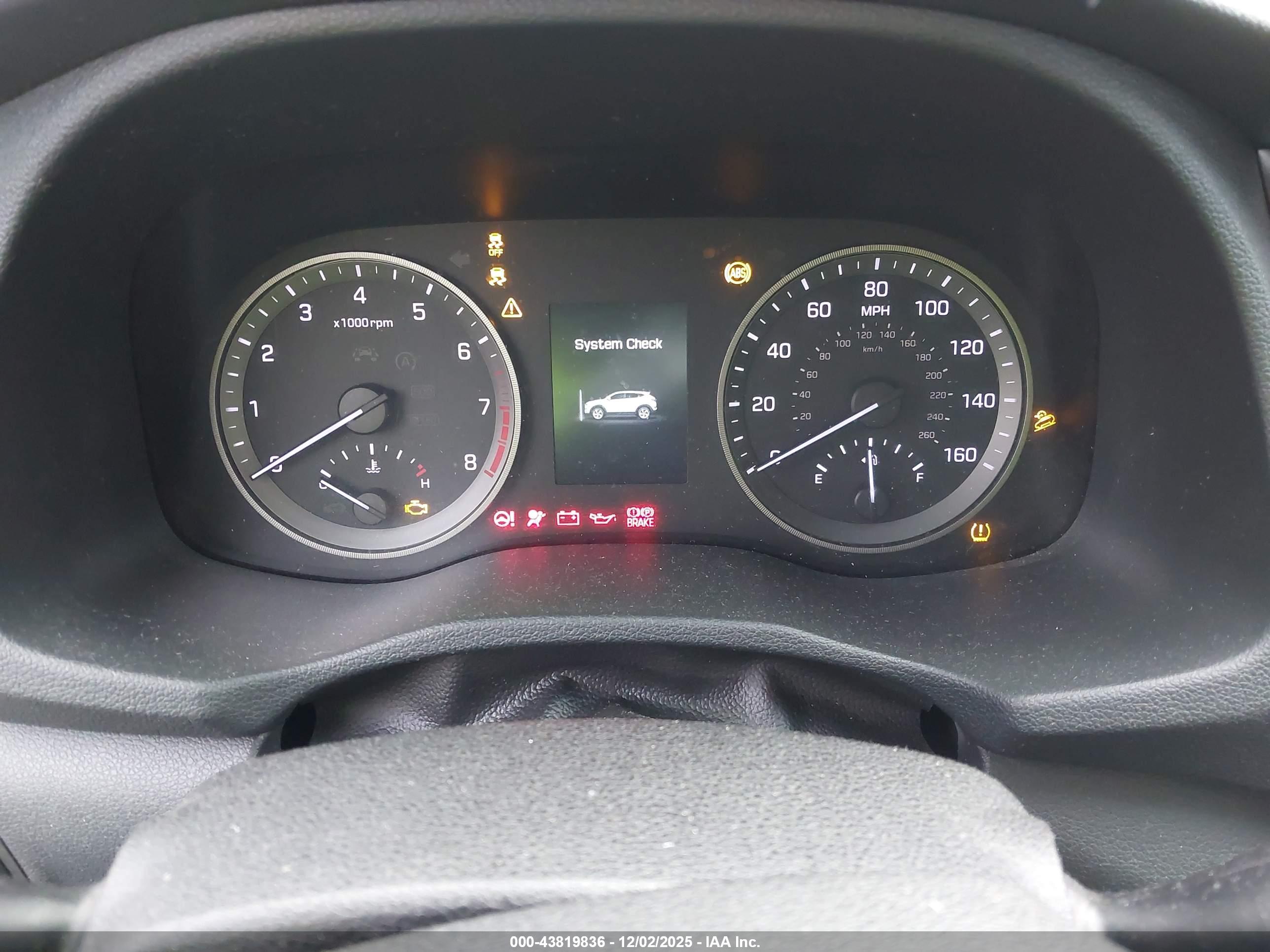 HYUNDAI TUCSON image 7
