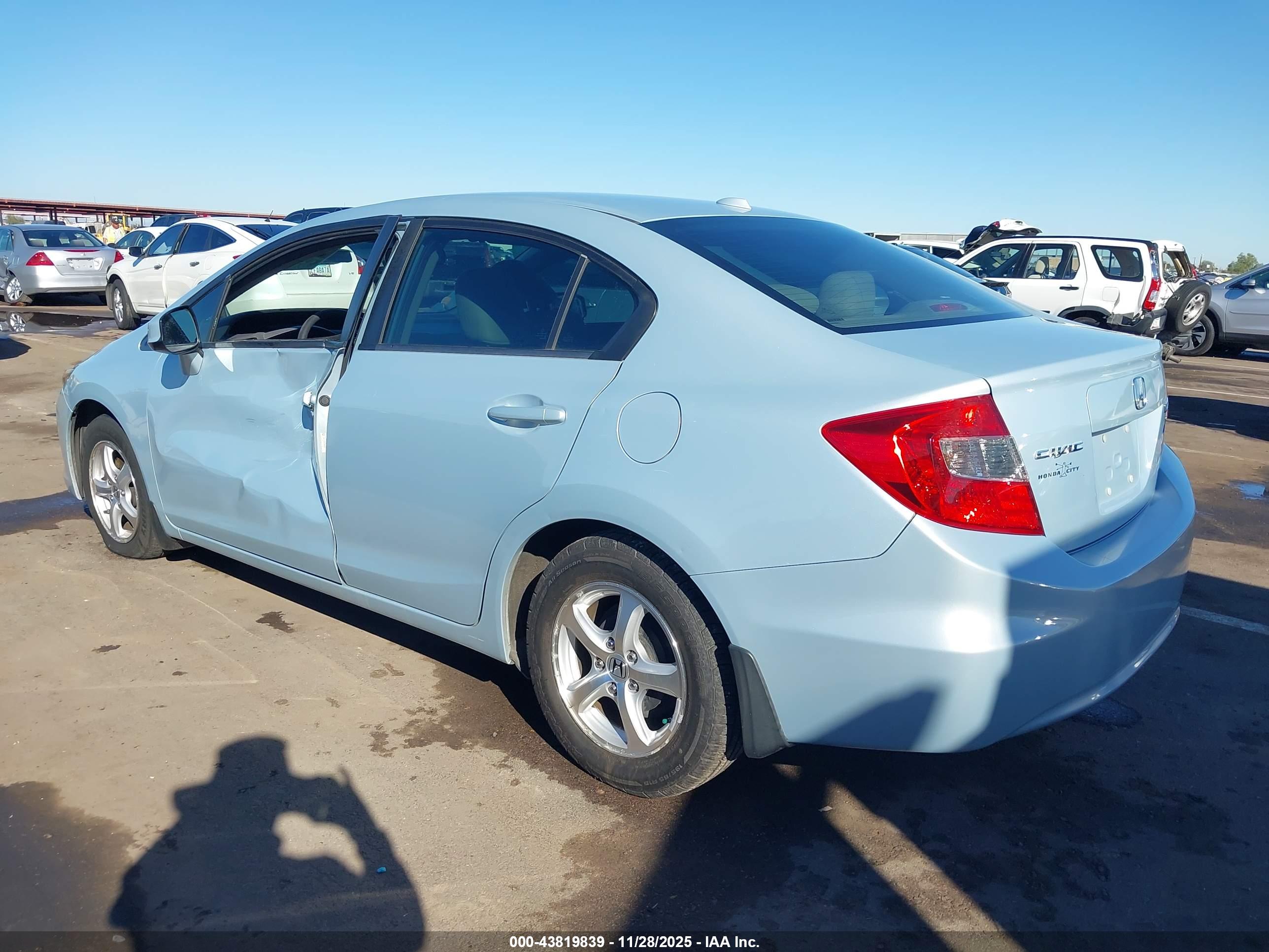 HONDA CIVIC image 3